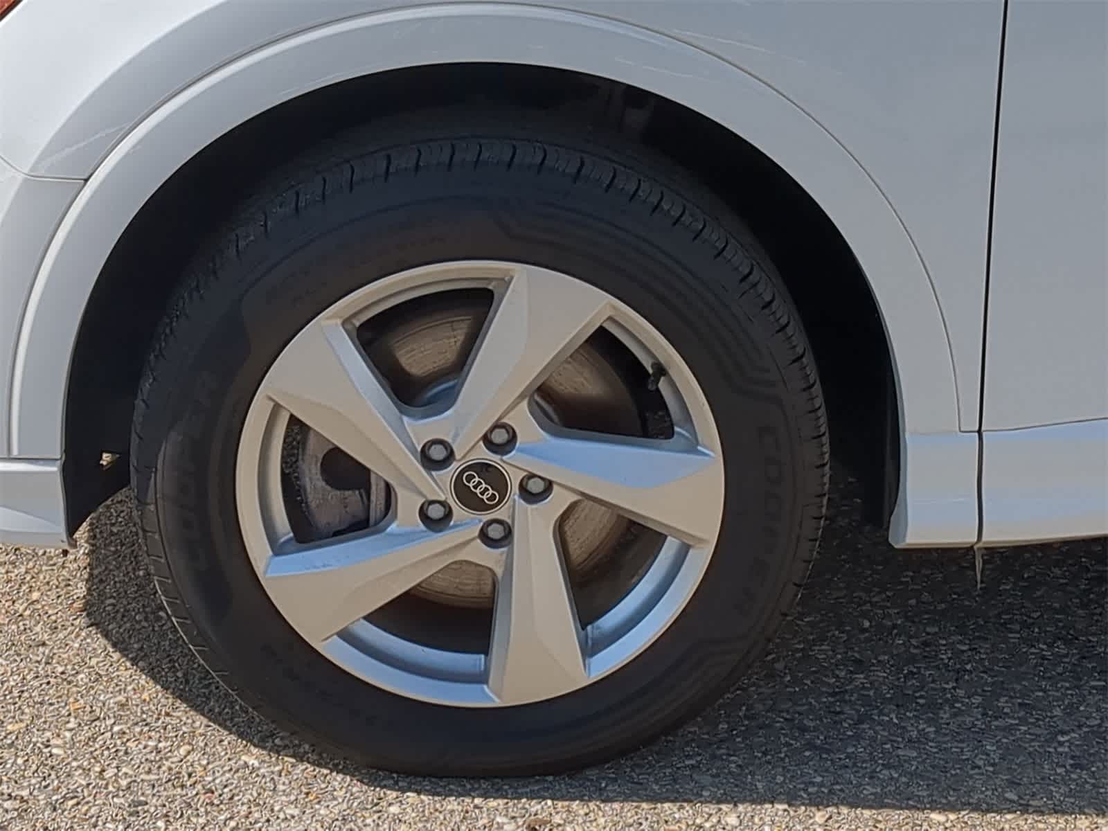 Thumbnail: 2022 Audi Q3 - 21