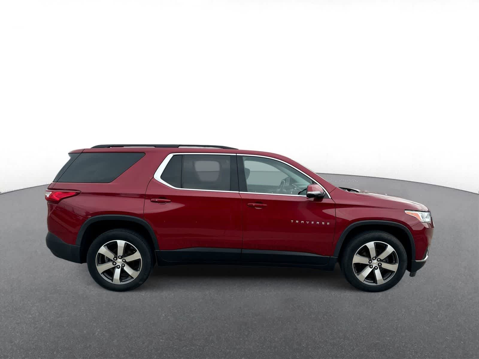 Thumbnail: 2019 Chevrolet Traverse - 9