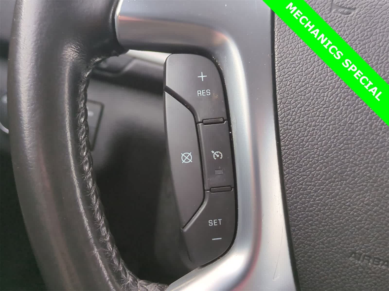 Thumbnail: 2015 Chevrolet Traverse - 32