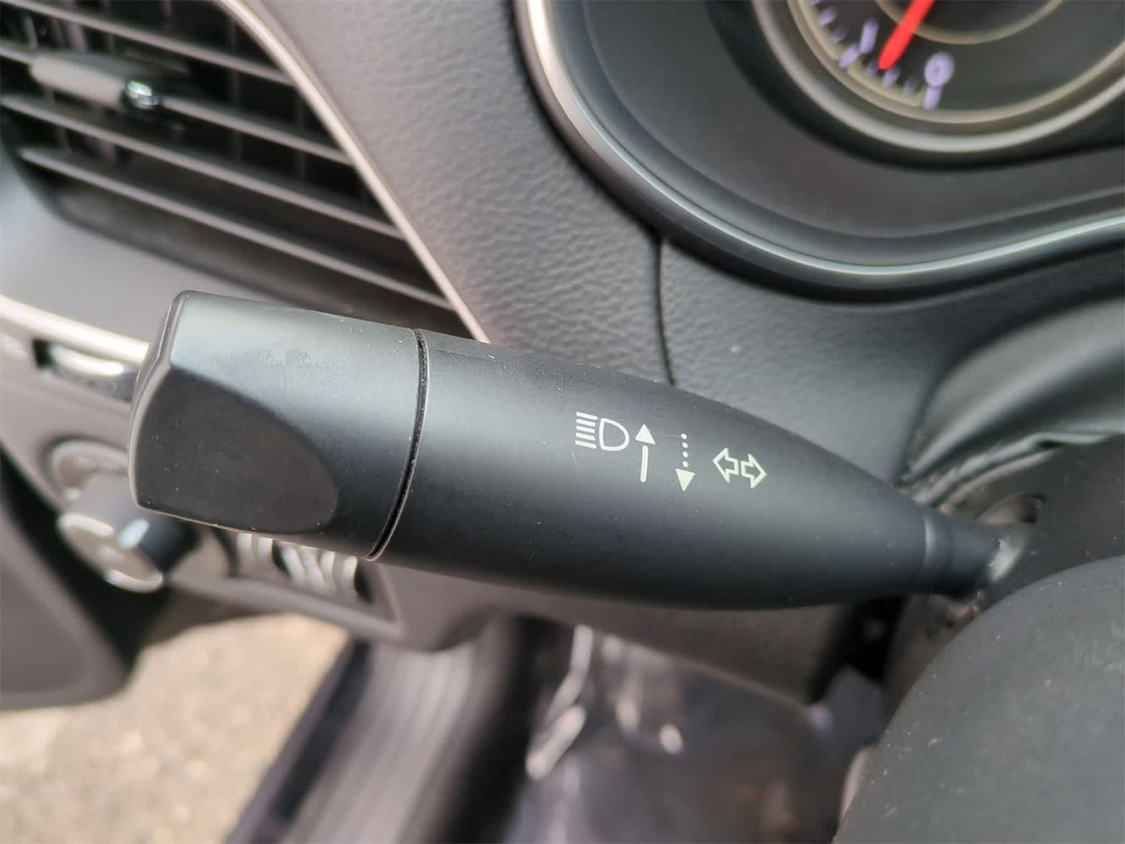 Thumbnail: 2019 Jeep Cherokee - 26