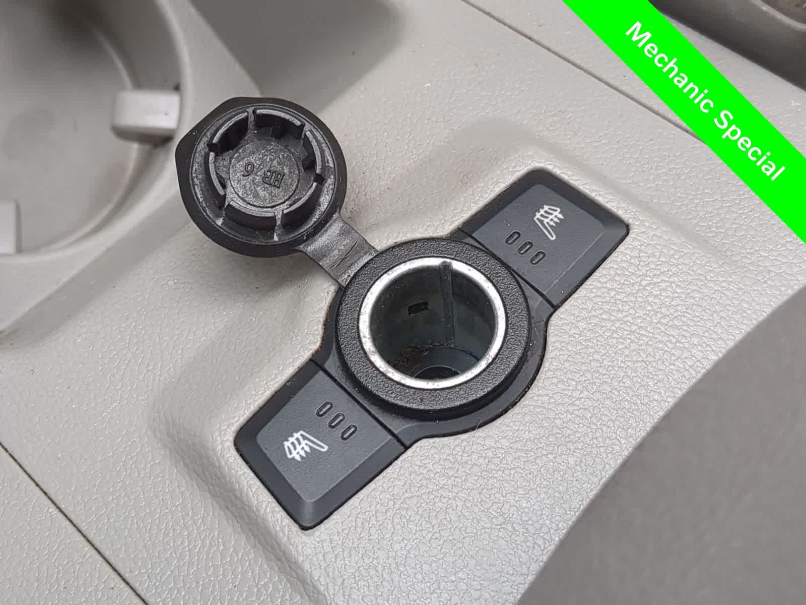 Thumbnail: 2008 Saturn VUE - 29