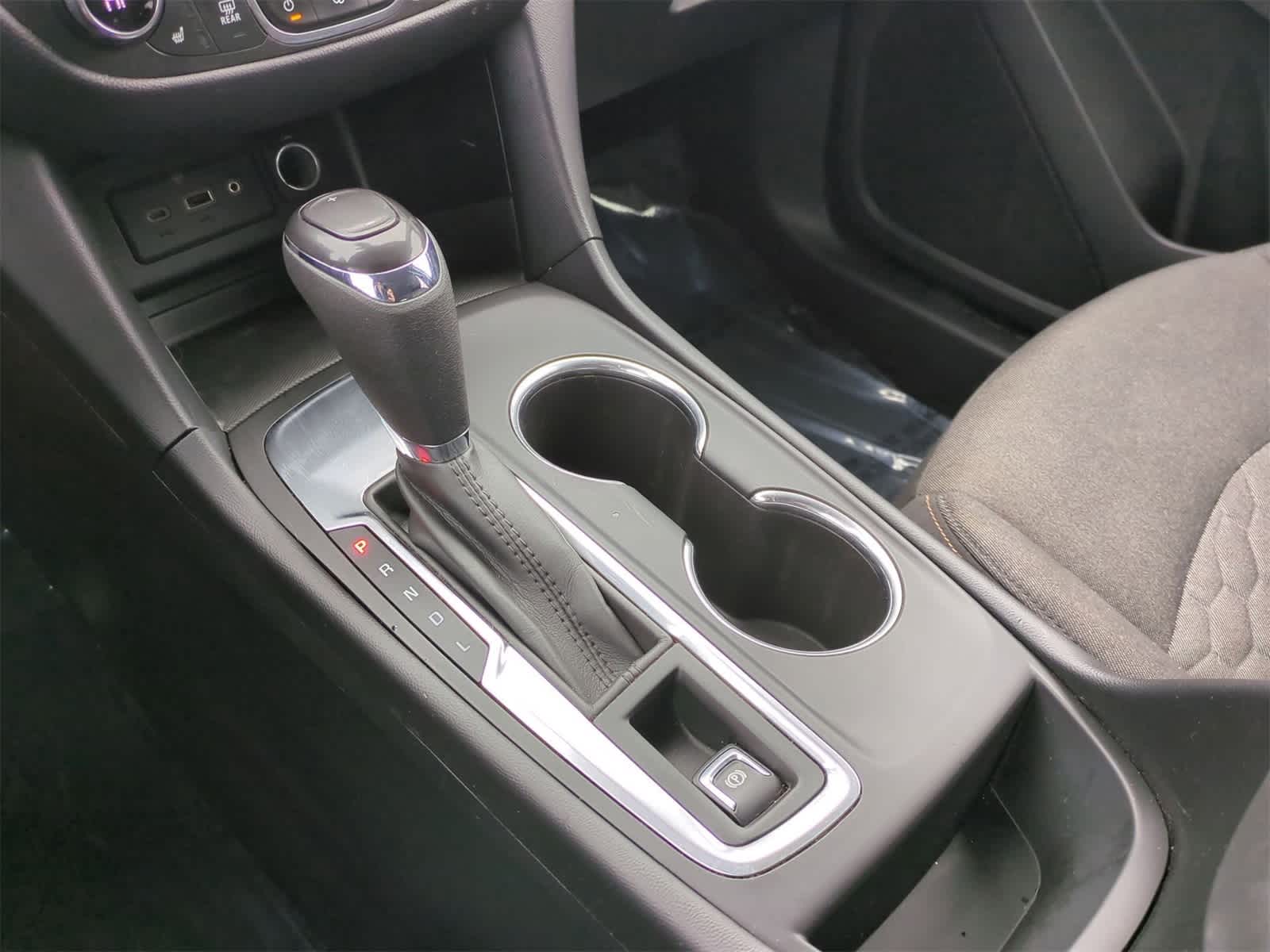 Thumbnail: 2020 Chevrolet Equinox - 32