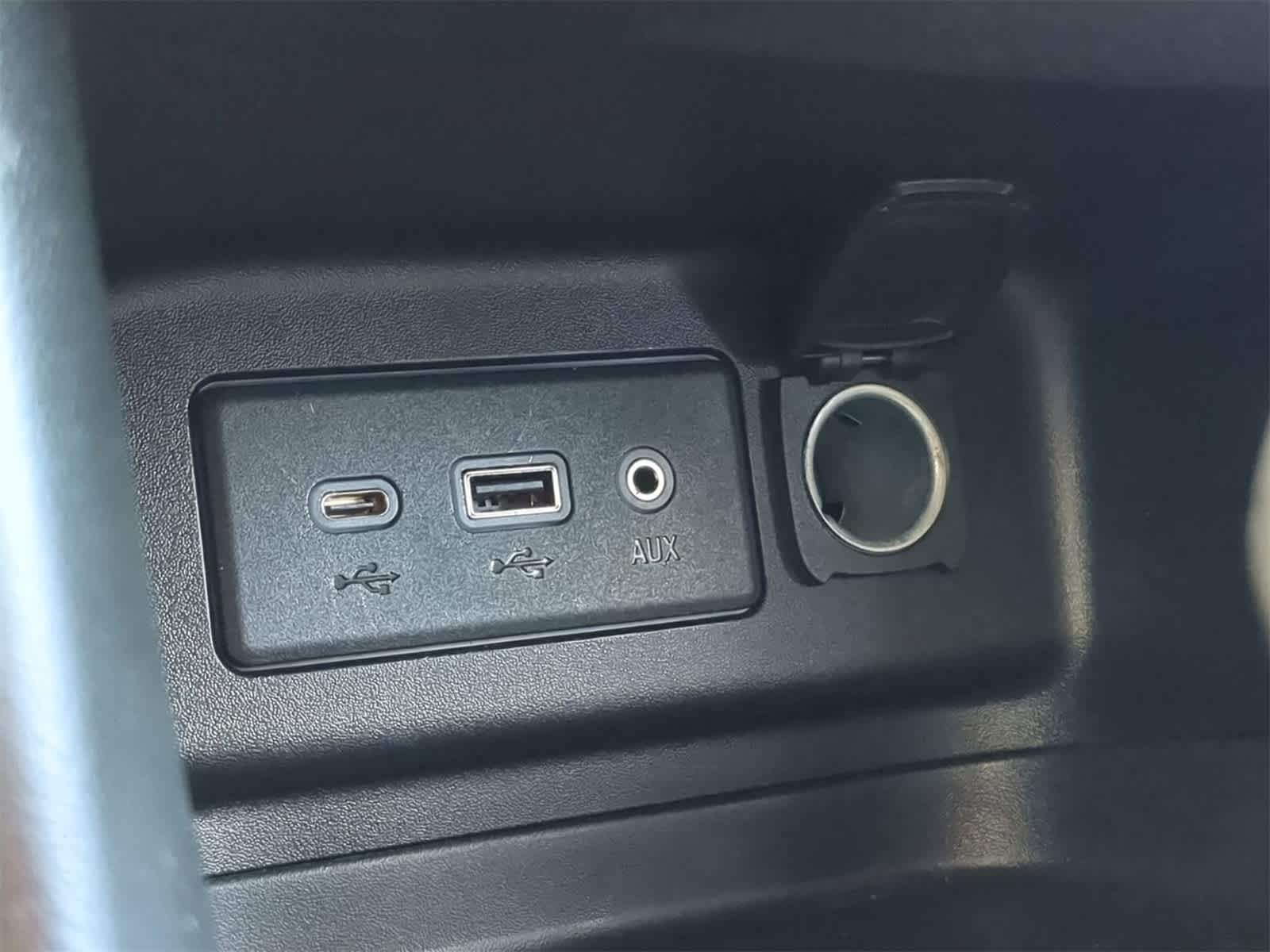 Thumbnail: 2020 Chevrolet Equinox - 29