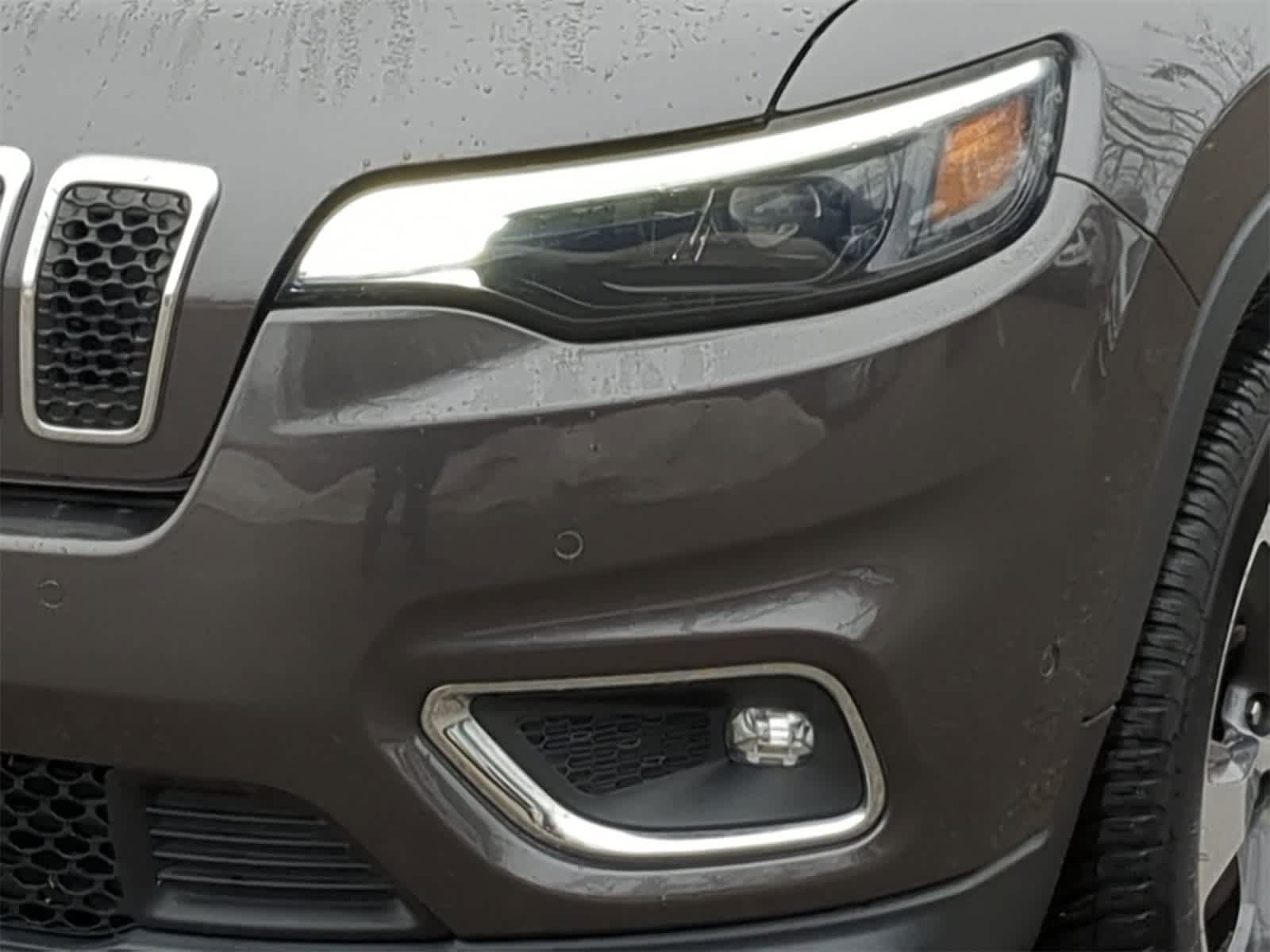 Thumbnail: 2019 Jeep Cherokee - 18