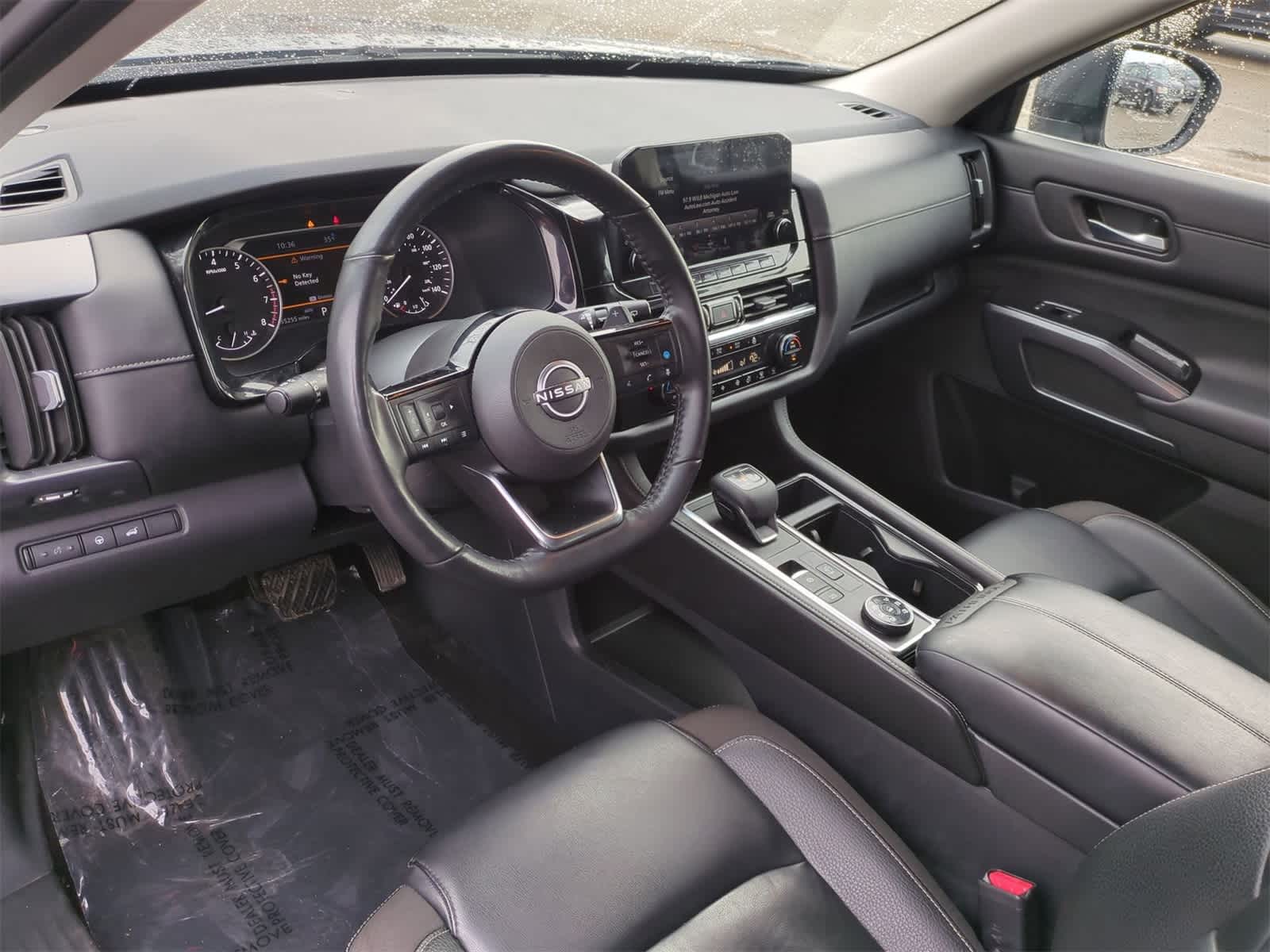 Thumbnail: 2023 Nissan Pathfinder - 10