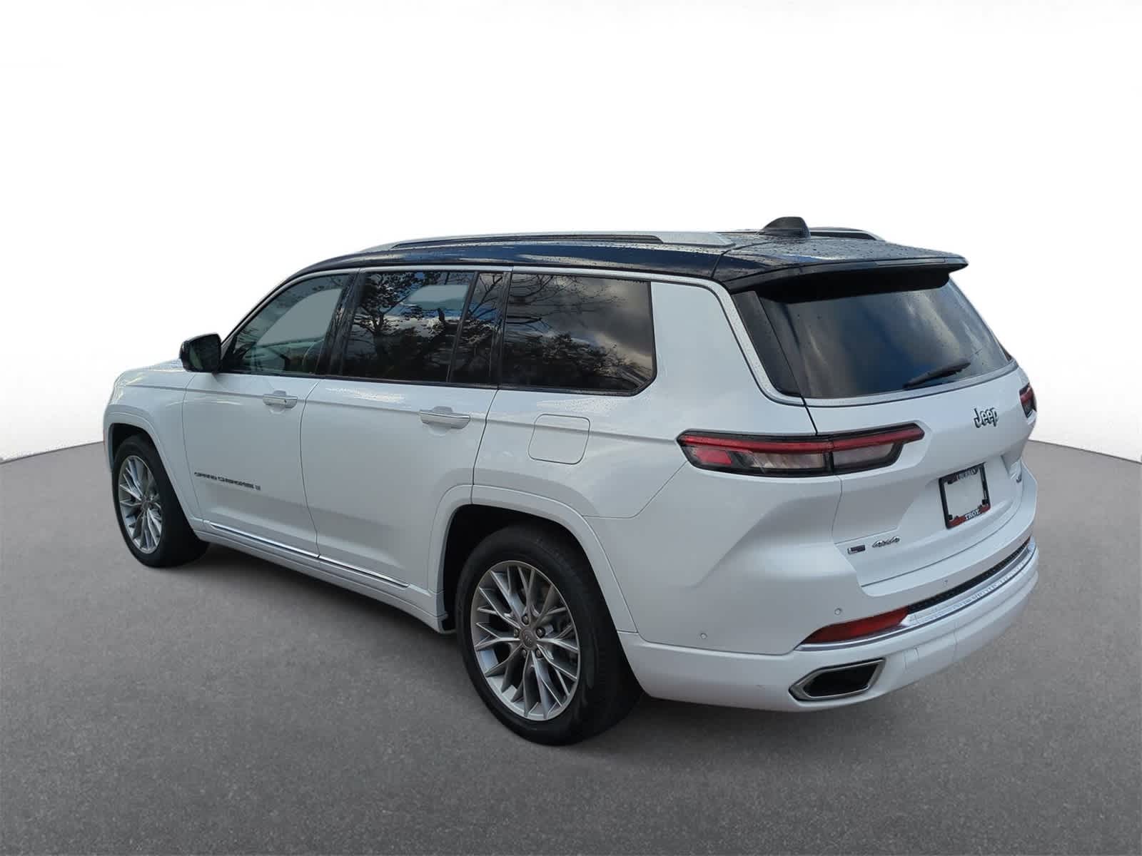 Thumbnail: 2022 Jeep Grand Cherokee L - 6