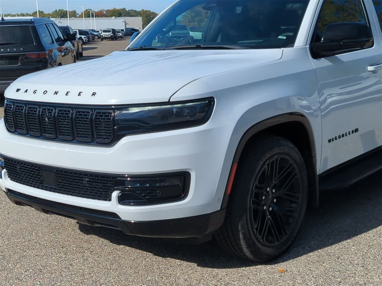 Thumbnail: 2023 Jeep Wagoneer - 11