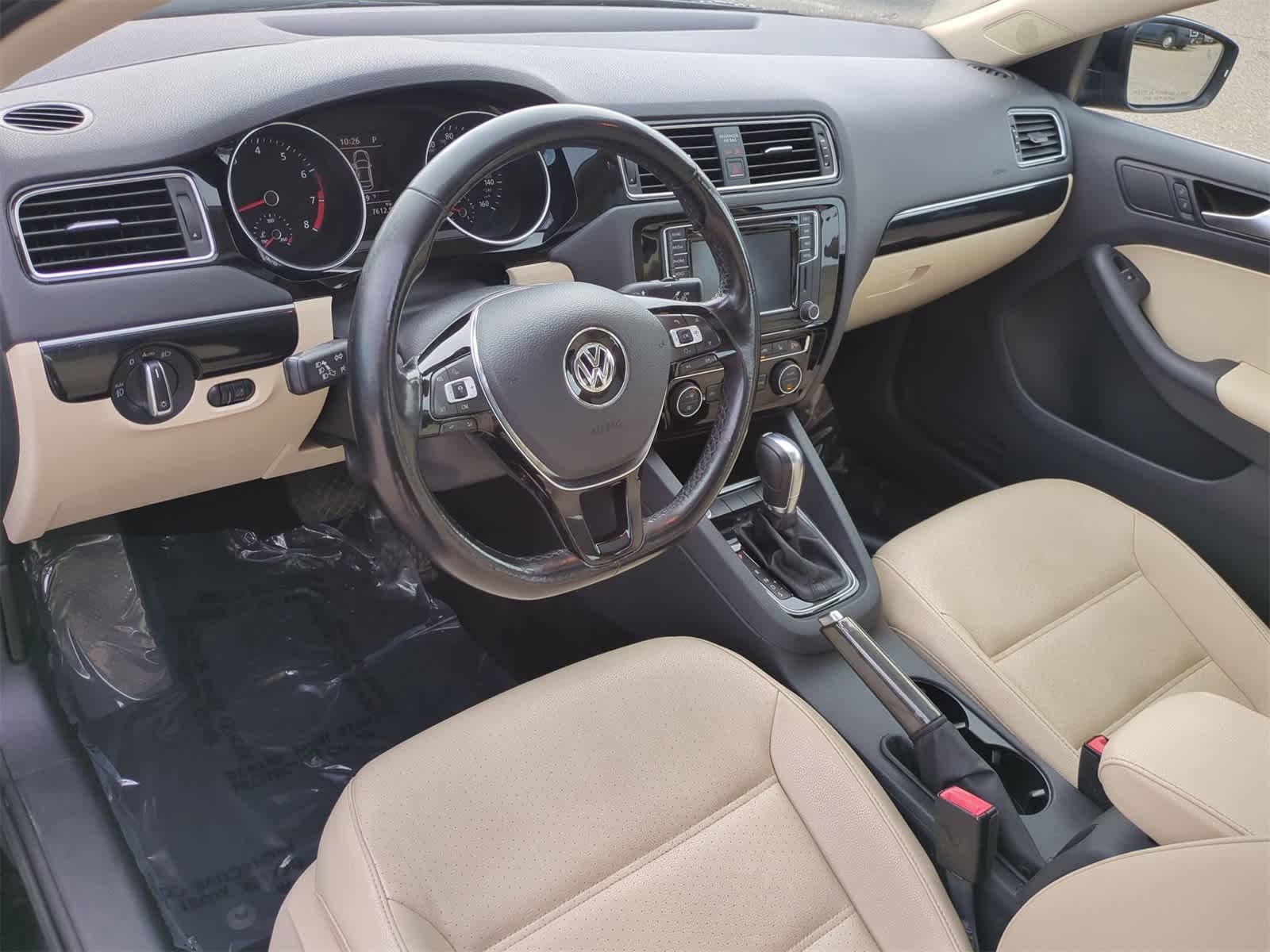 Thumbnail: 2017 Volkswagen Jetta - 10