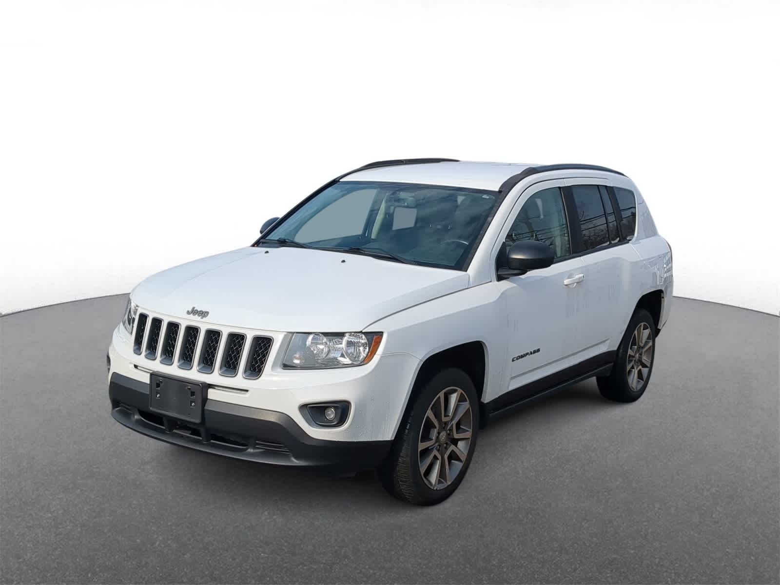 Thumbnail: 2016 Jeep Compass - 4