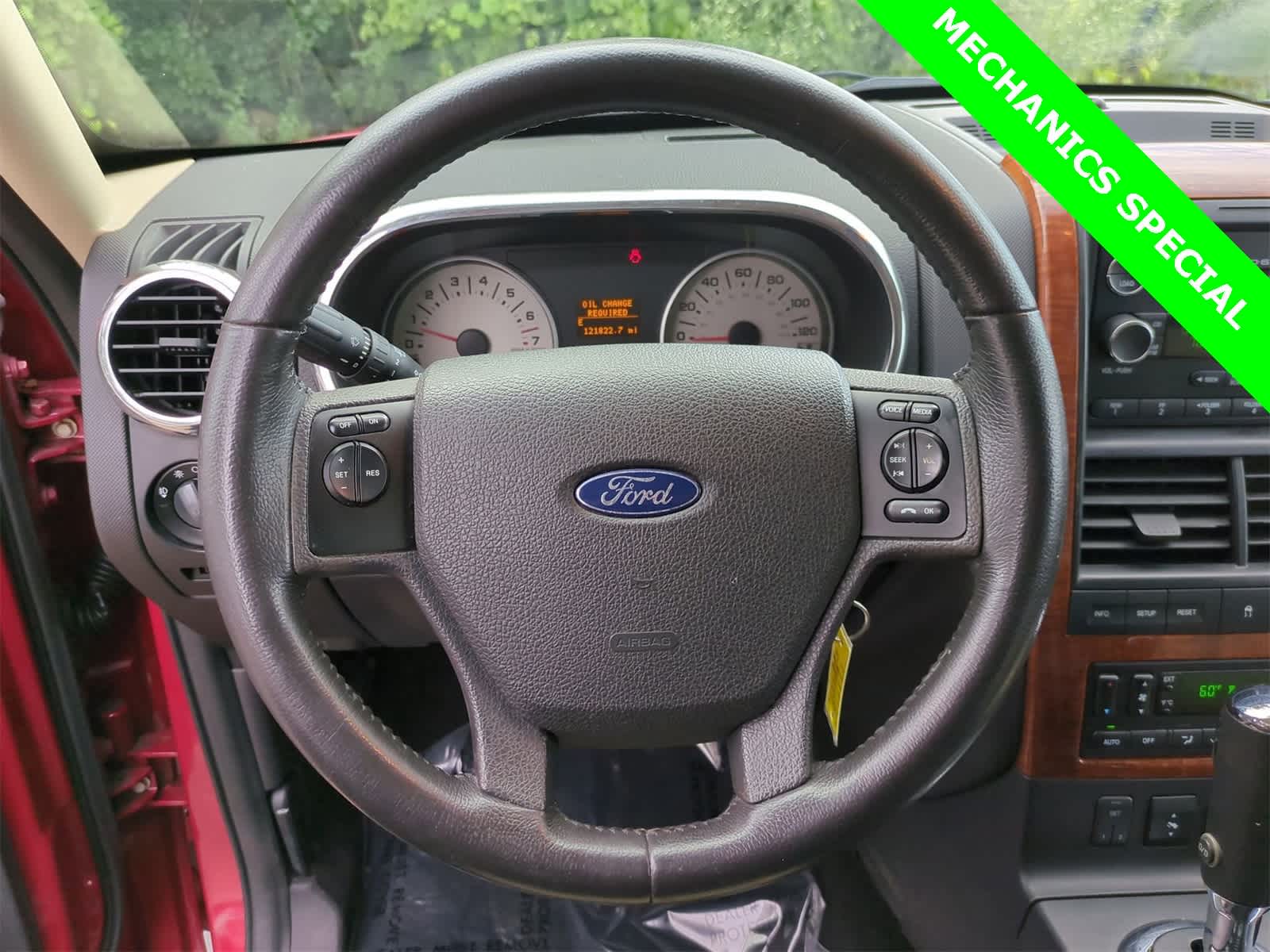 Thumbnail: 2010 Ford Explorer - 21