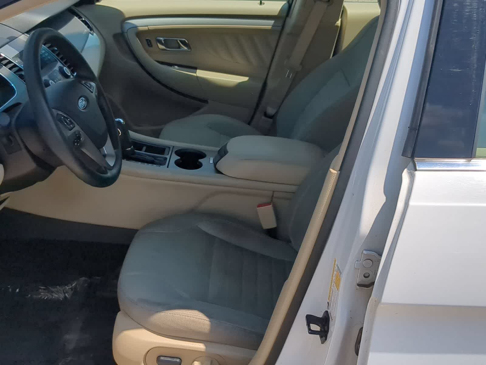 Thumbnail: 2015 Ford Taurus - 16