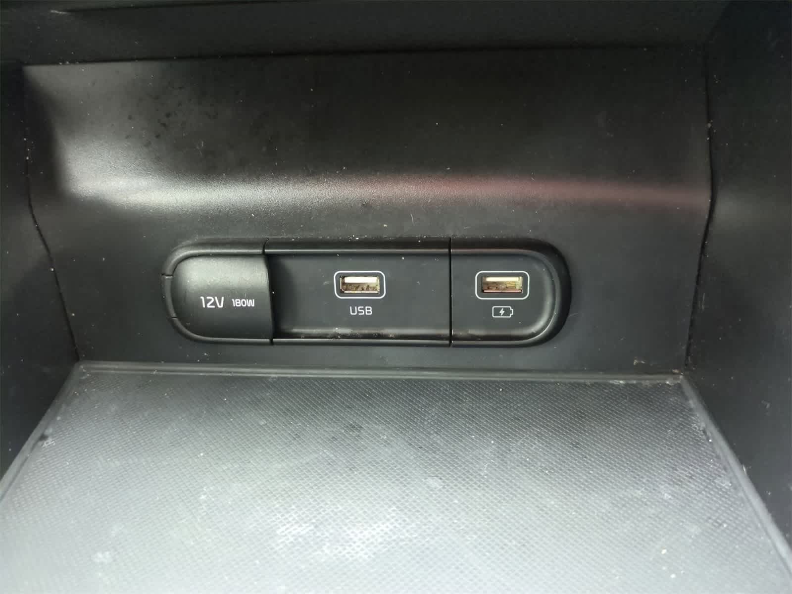 Thumbnail: 2022 Kia K5 - 31