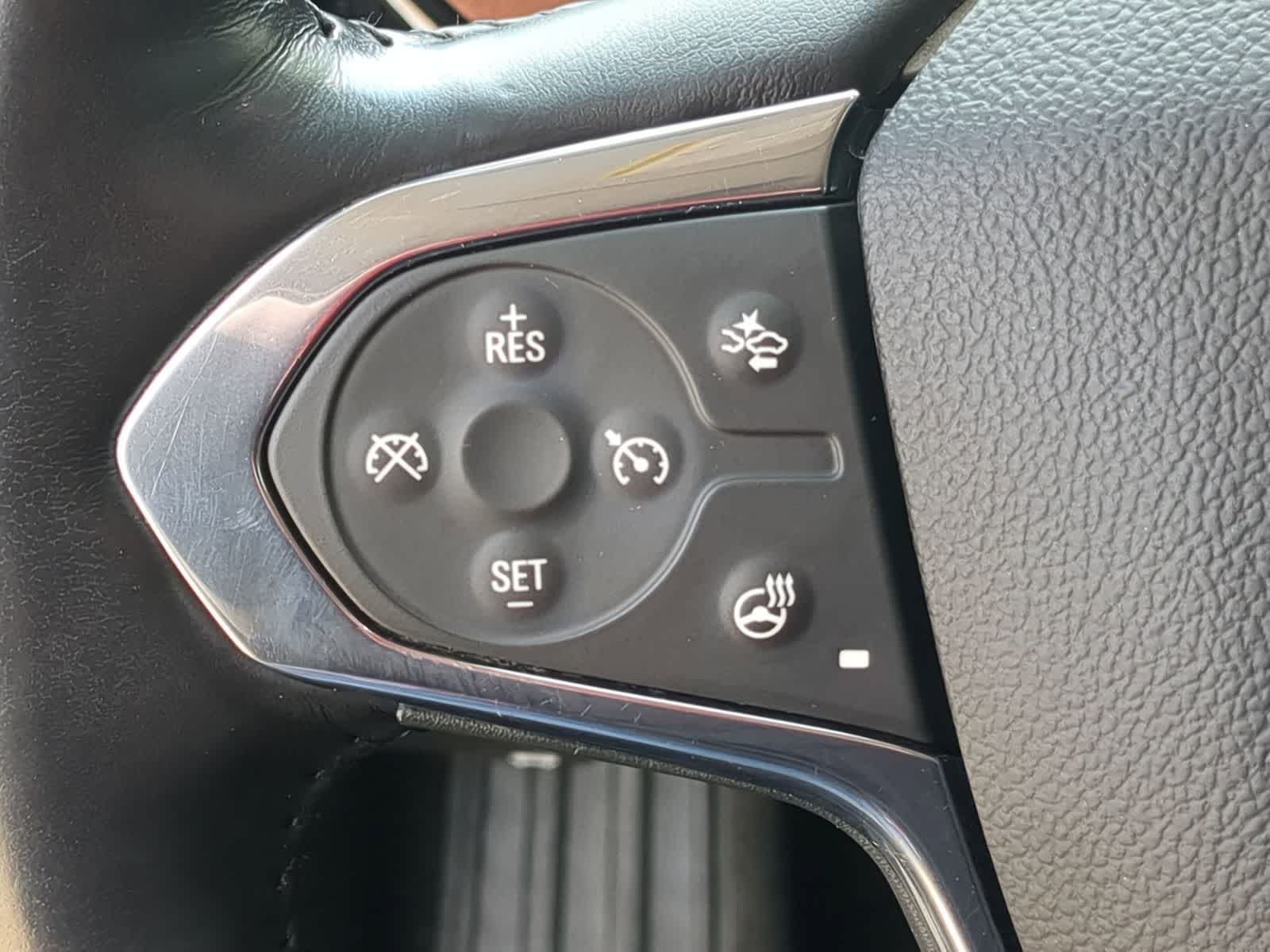 Thumbnail: 2018 Chevrolet Traverse - 23