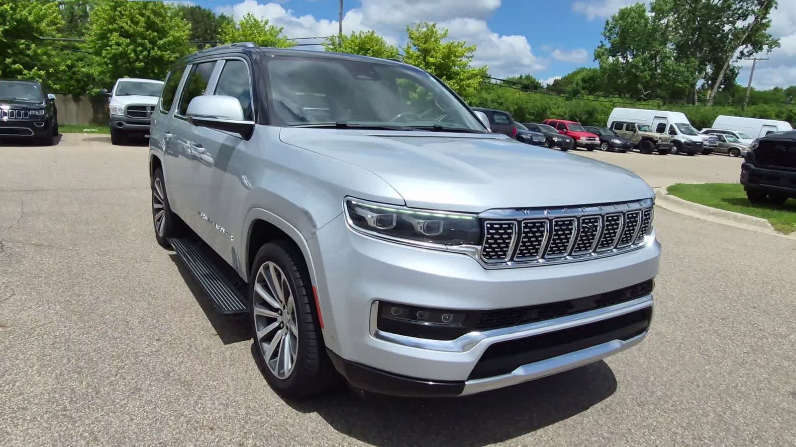Thumbnail: 2022 Jeep Grand Wagoneer - 3