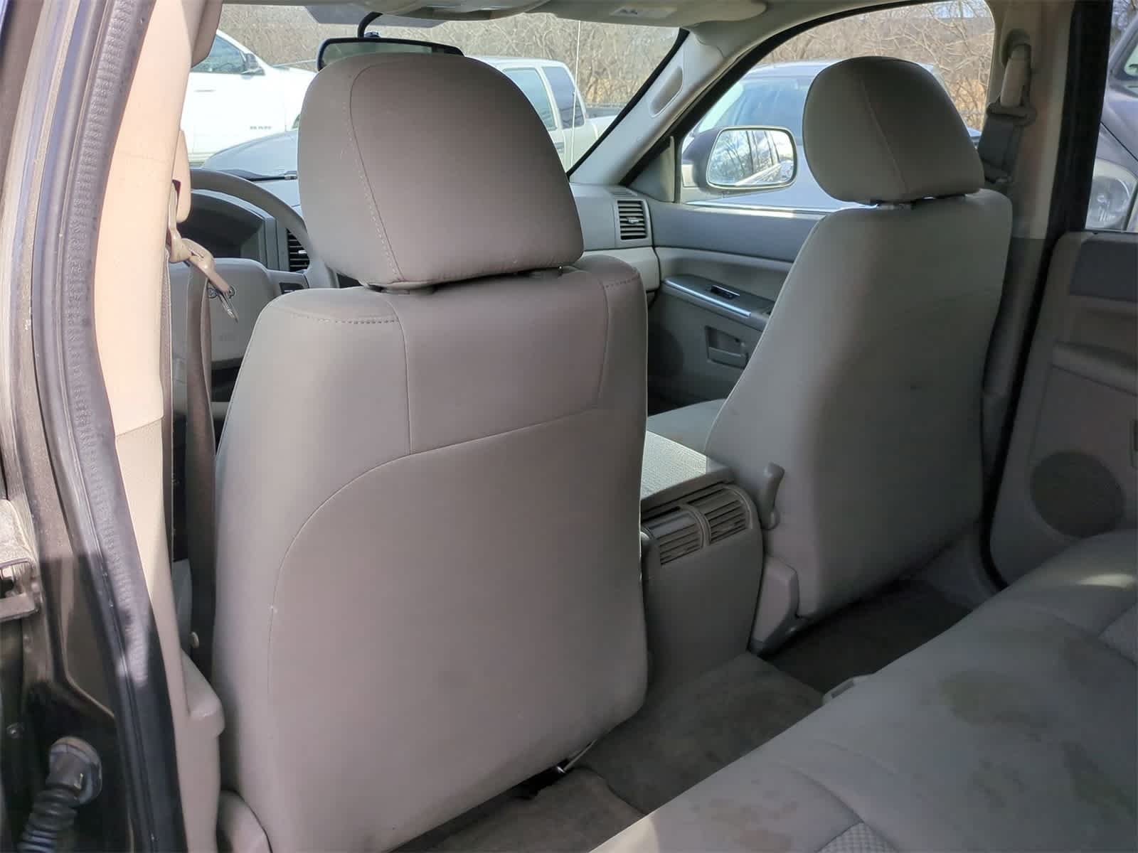 2006 Jeep Grand Cherokee Laredo 16