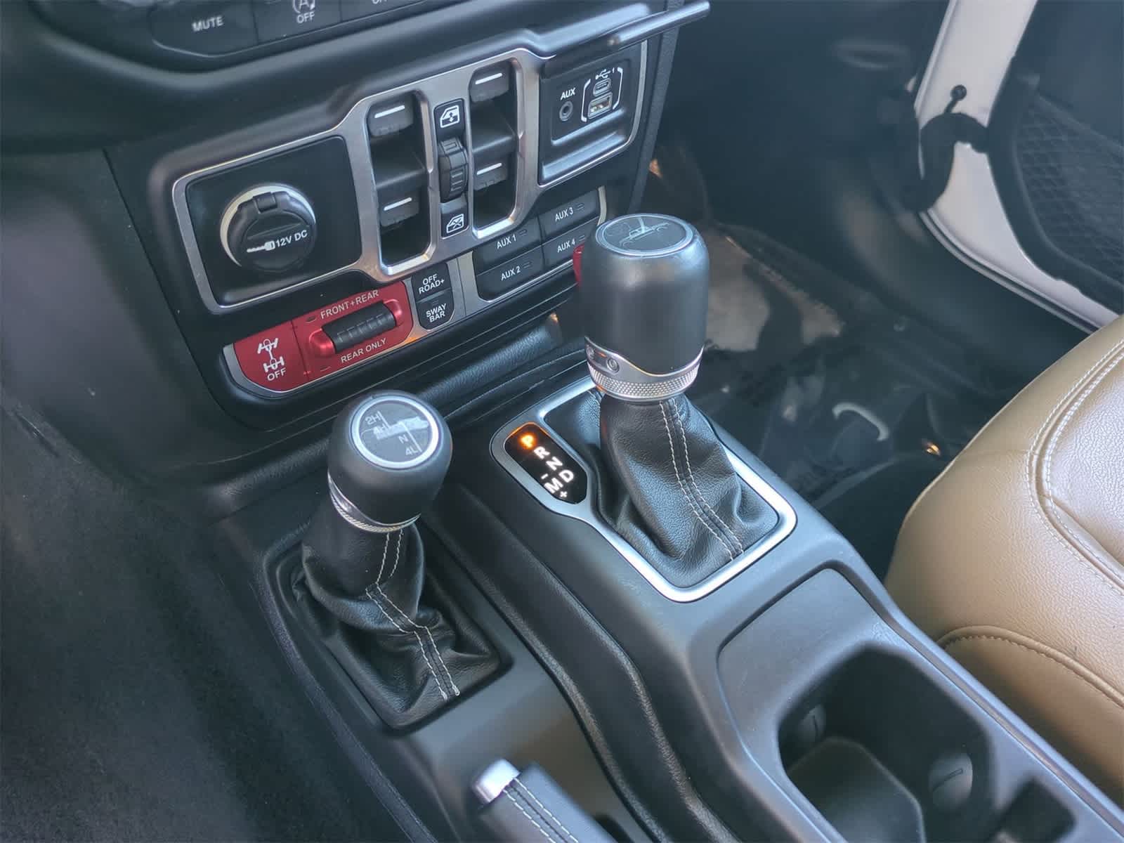 Thumbnail: 2020 Jeep Gladiator - 31