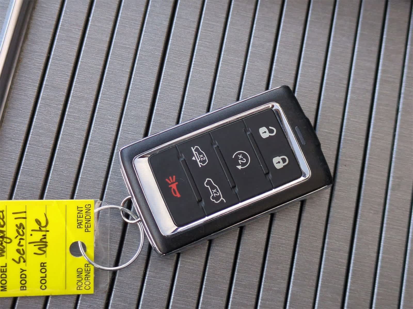 Thumbnail: 2023 Jeep Wagoneer - 35