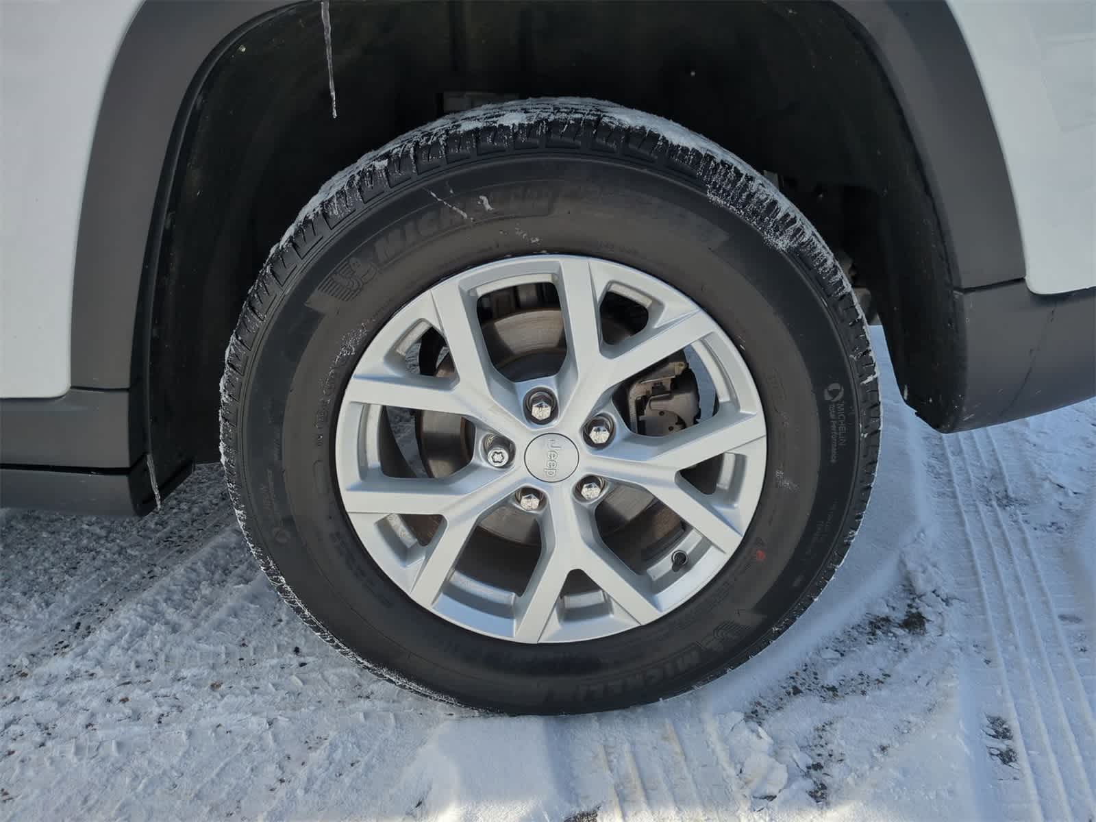 Thumbnail: 2023 Jeep Grand Cherokee - 14