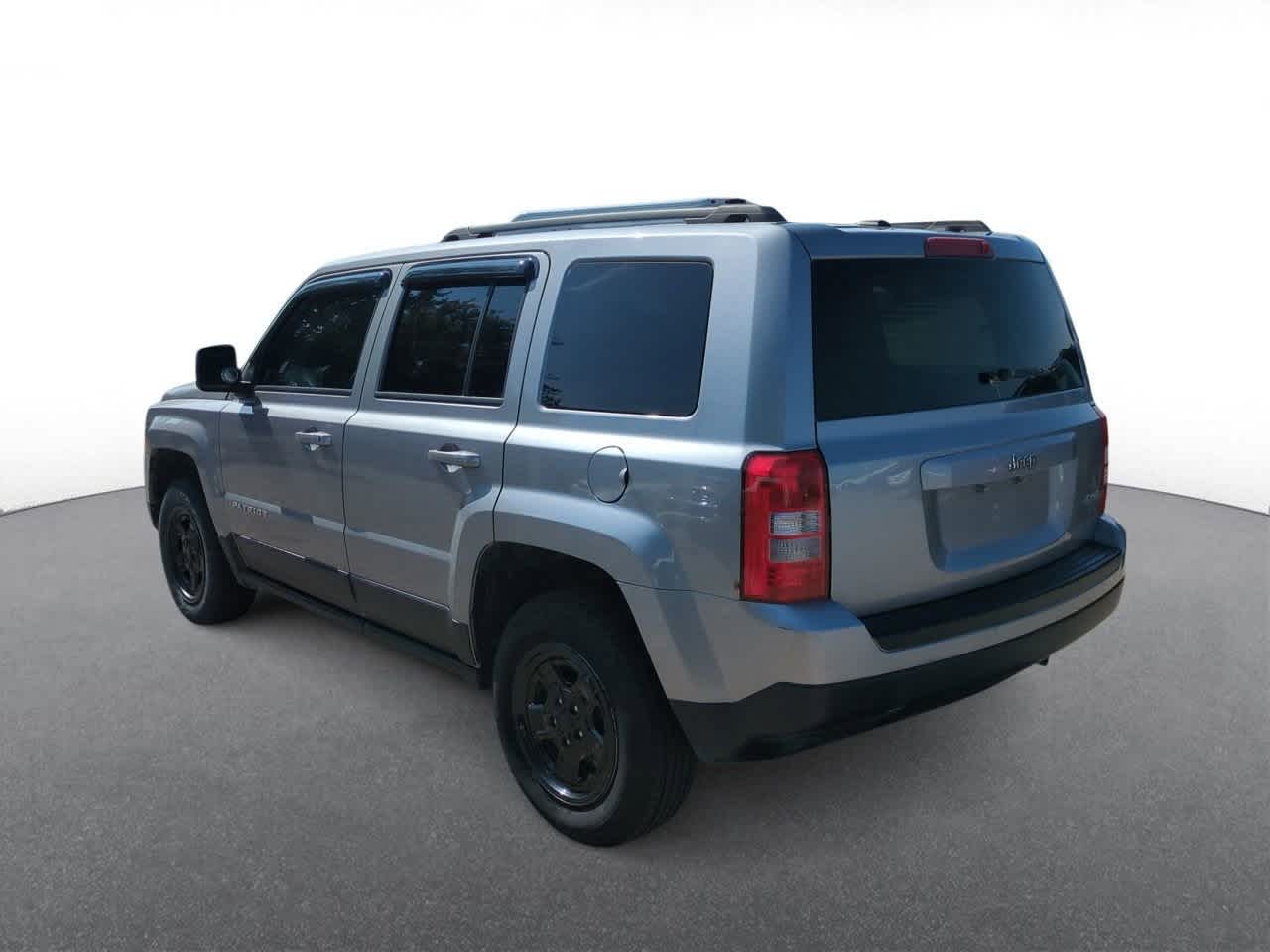 Thumbnail: 2016 Jeep Patriot - 6