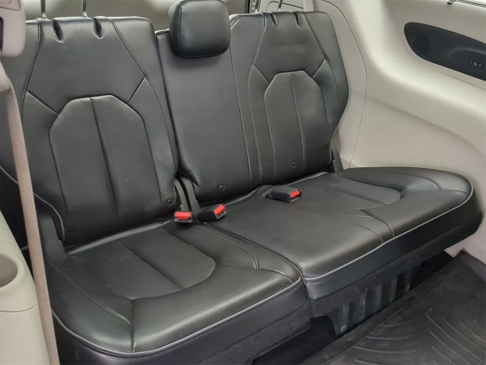 Thumbnail: 2020 Chrysler Pacifica - 29