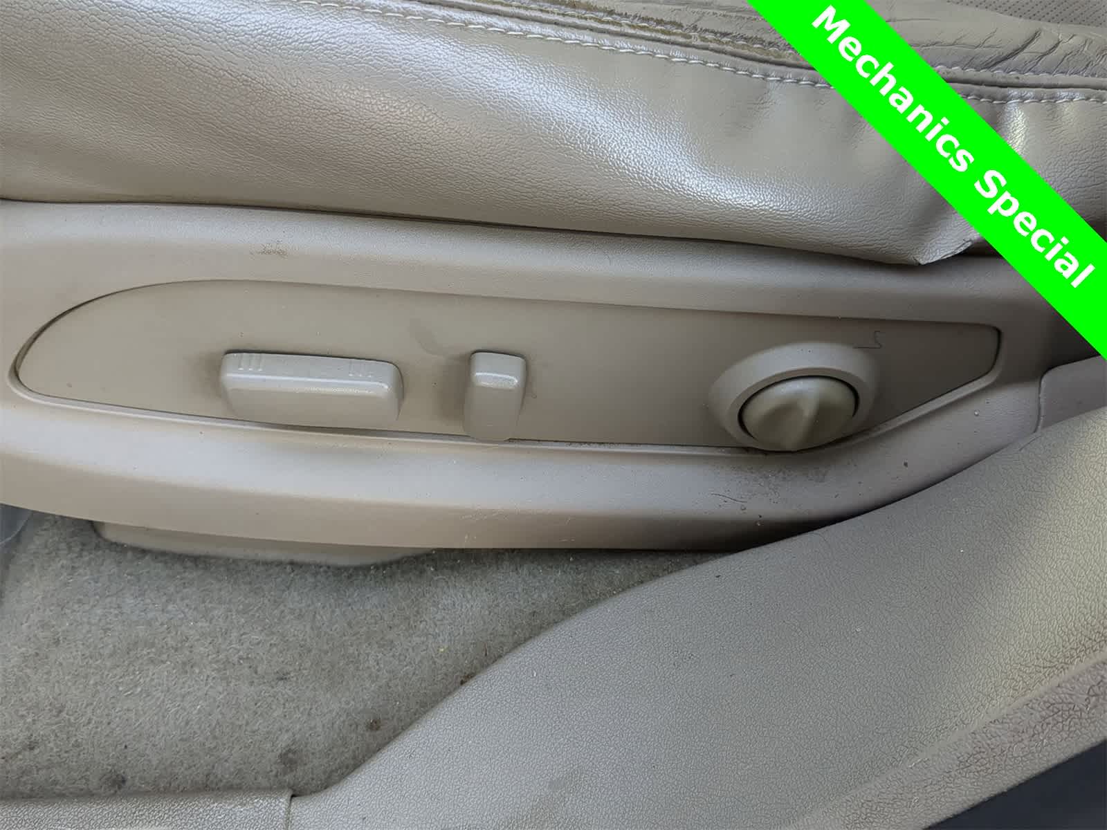 Thumbnail: 2015 GMC Acadia - 17