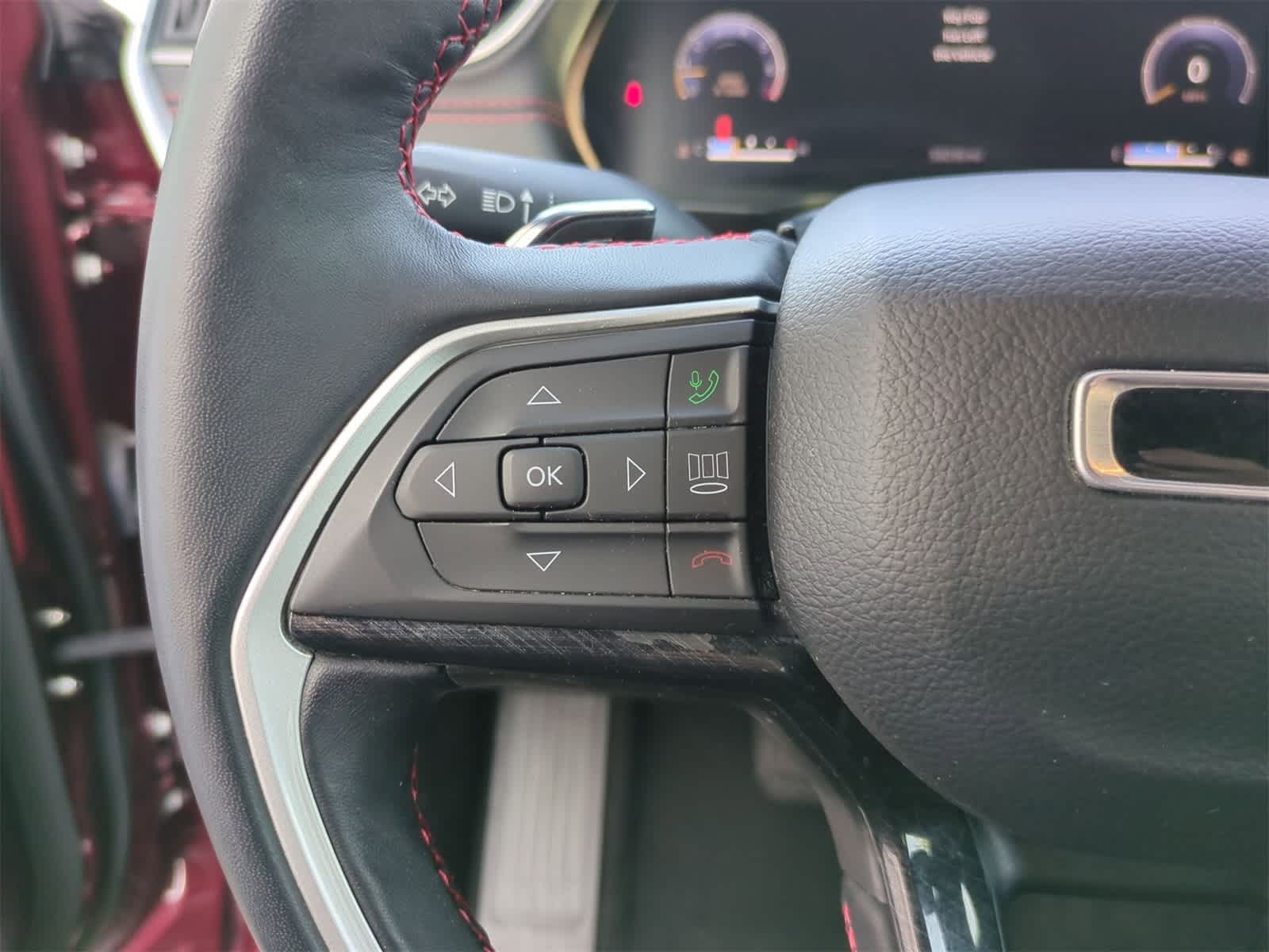 Thumbnail: 2022 Jeep Grand Cherokee - 23