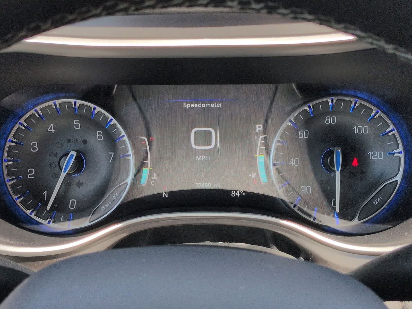 Thumbnail: 2023 Chrysler Pacifica - 32