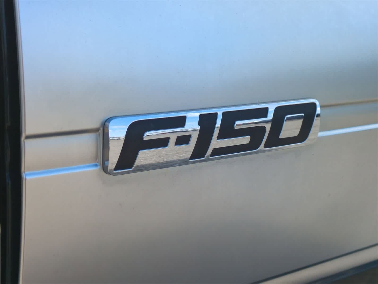 2013 Ford F-150 Platinum 12