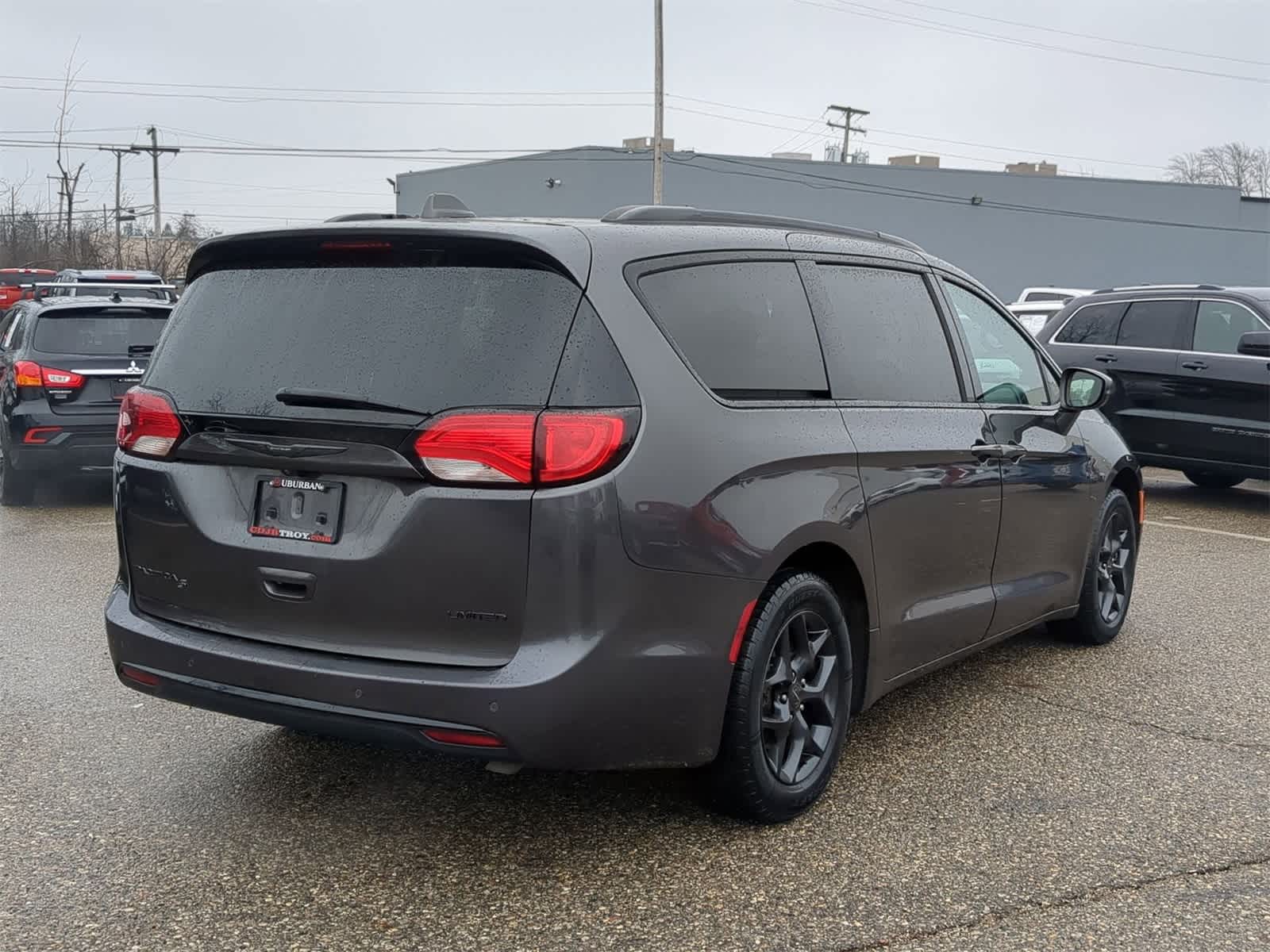 Thumbnail: 2019 Chrysler Pacifica - 14