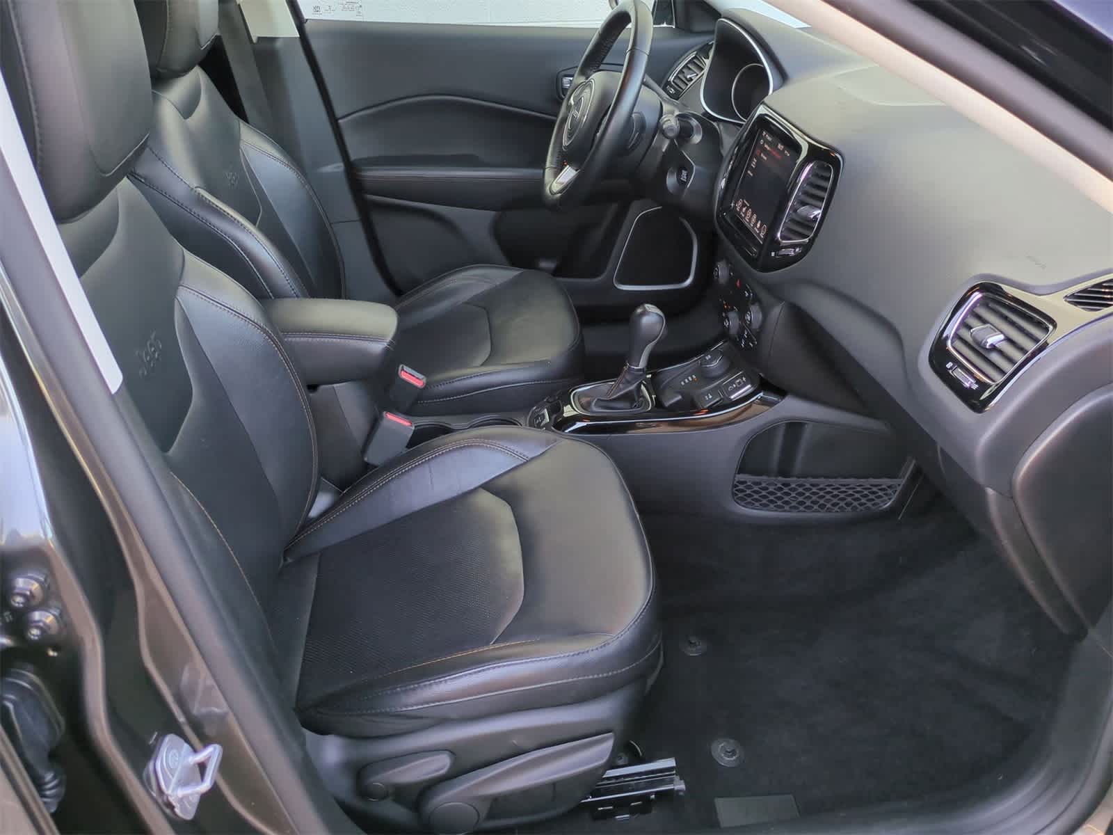 Thumbnail: 2019 Jeep Compass - 21