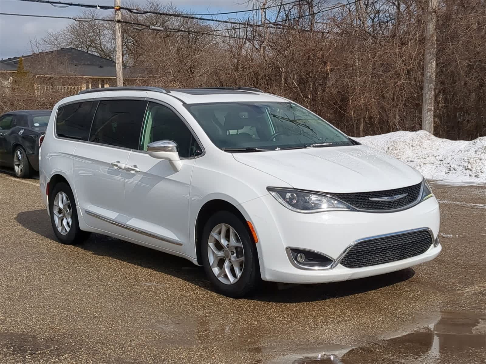 Thumbnail: 2020 Chrysler Pacifica - 16