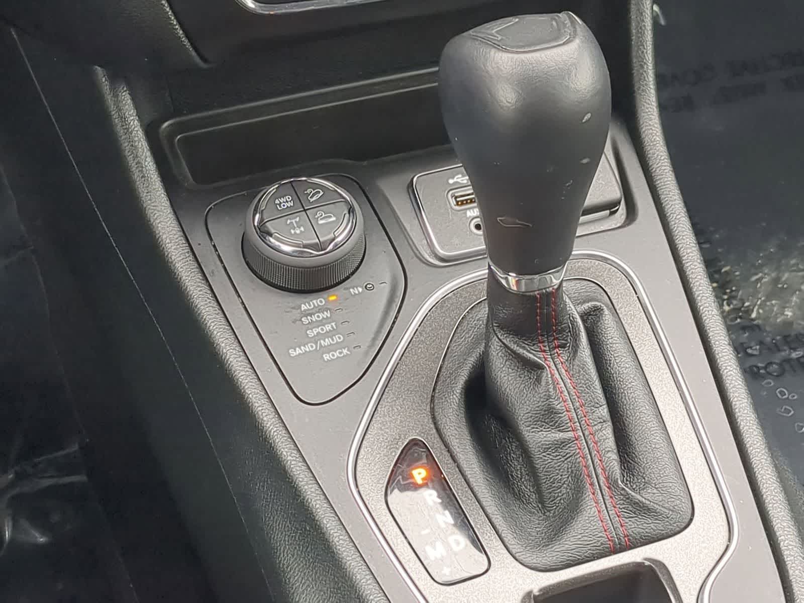 Thumbnail: 2022 Jeep Cherokee - 31