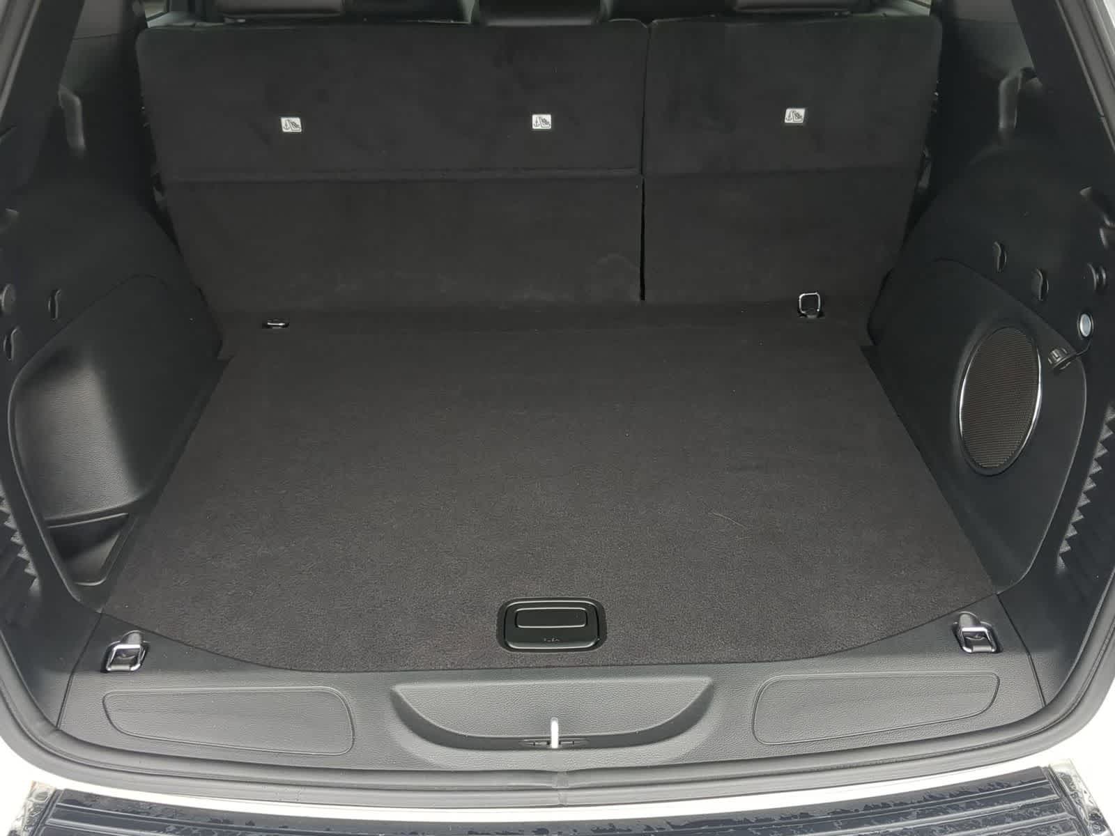 Thumbnail: 2022 Jeep Grand Cherokee - 31