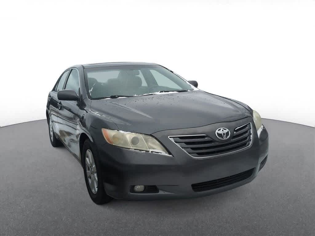 Used 2007 Toyota Camry XLE with VIN 4T1BK46K37U526804 for sale in Troy, MI