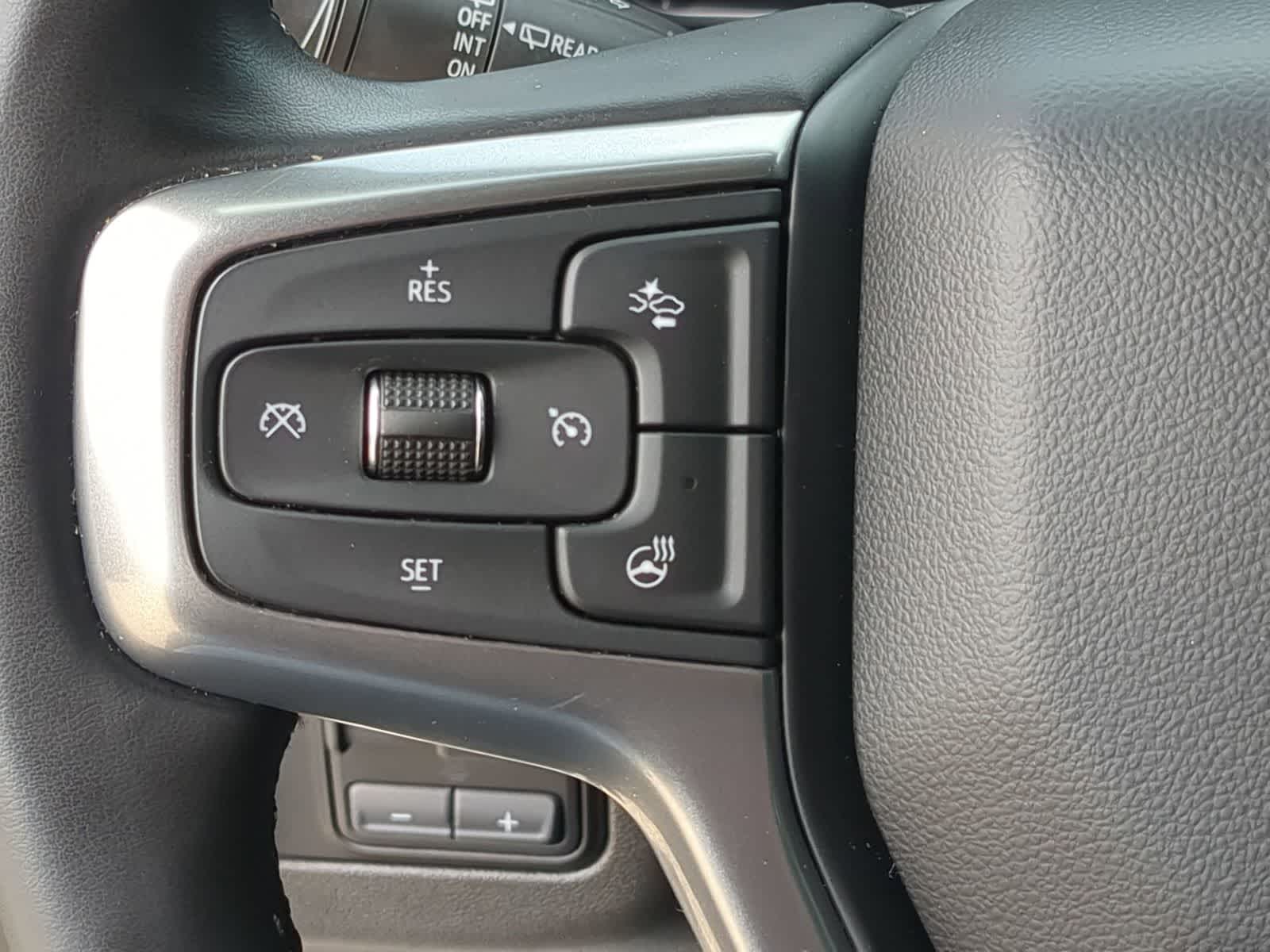 Thumbnail: 2024 Chevrolet Suburban - 23