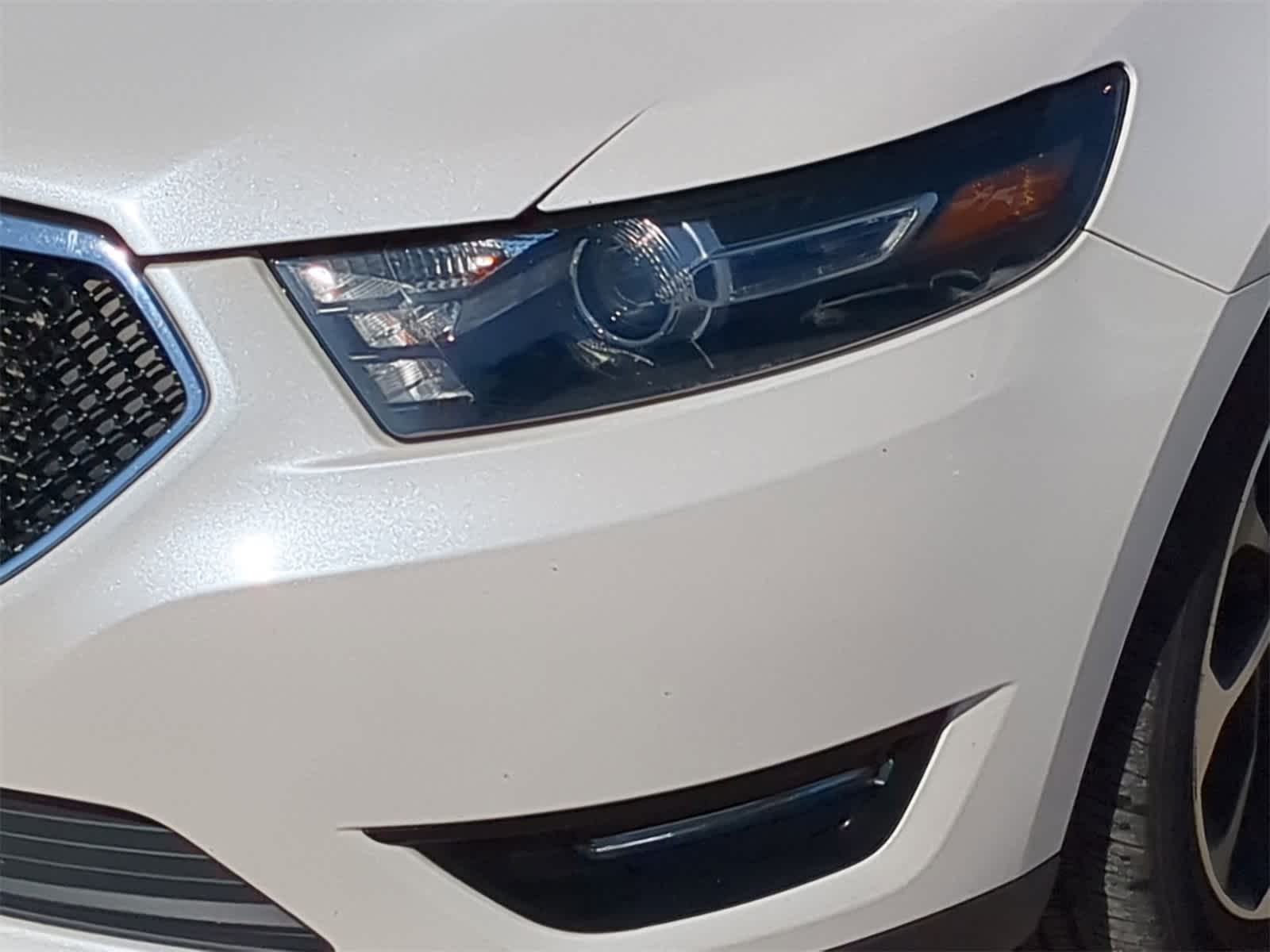 Thumbnail: 2016 Ford Taurus - 18