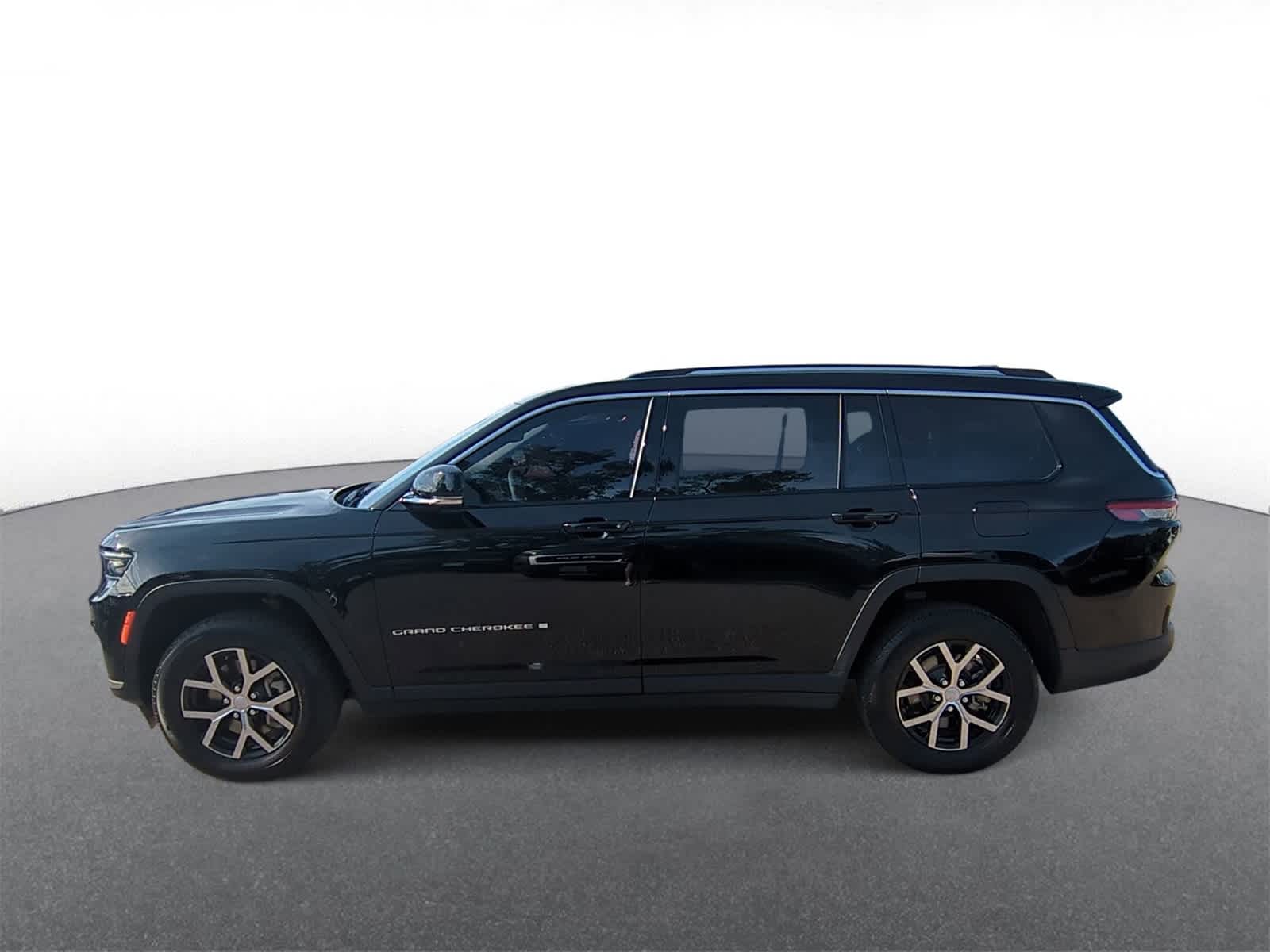 Thumbnail: 2023 Jeep Grand Cherokee L - 5