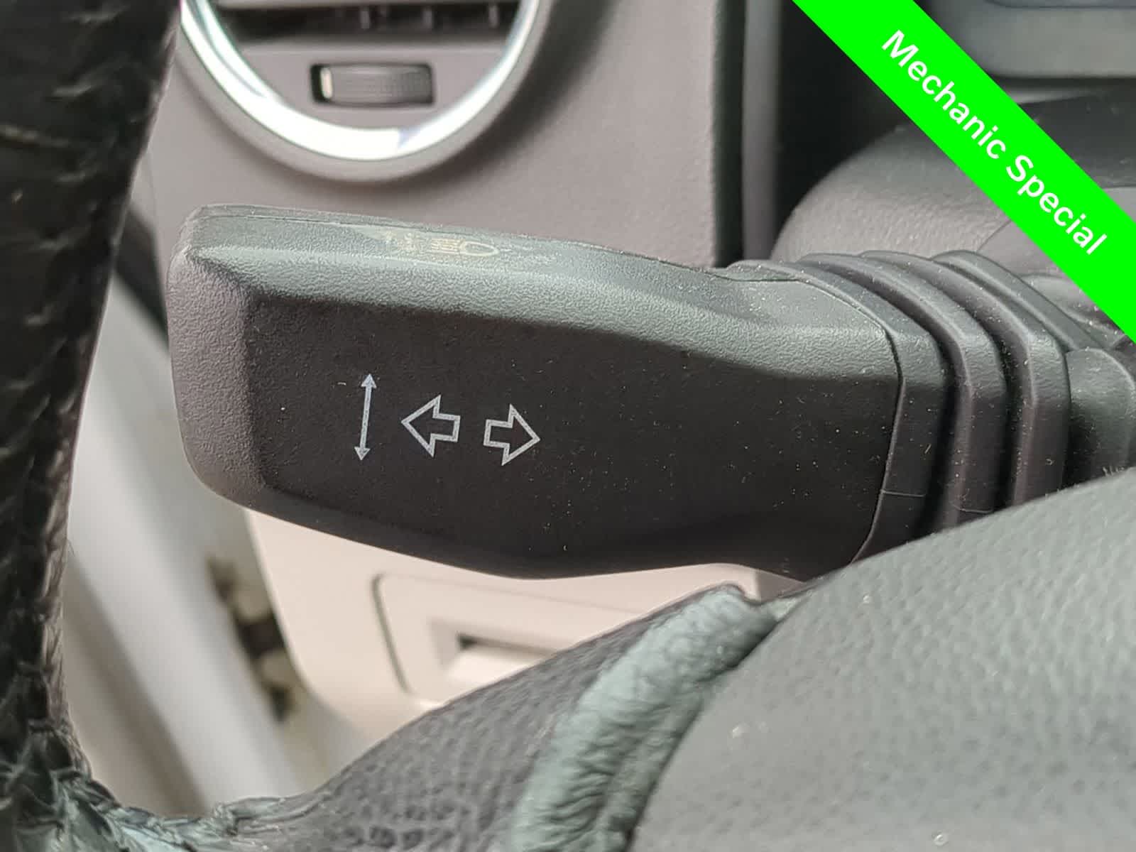 Thumbnail: 2008 Saturn VUE - 26