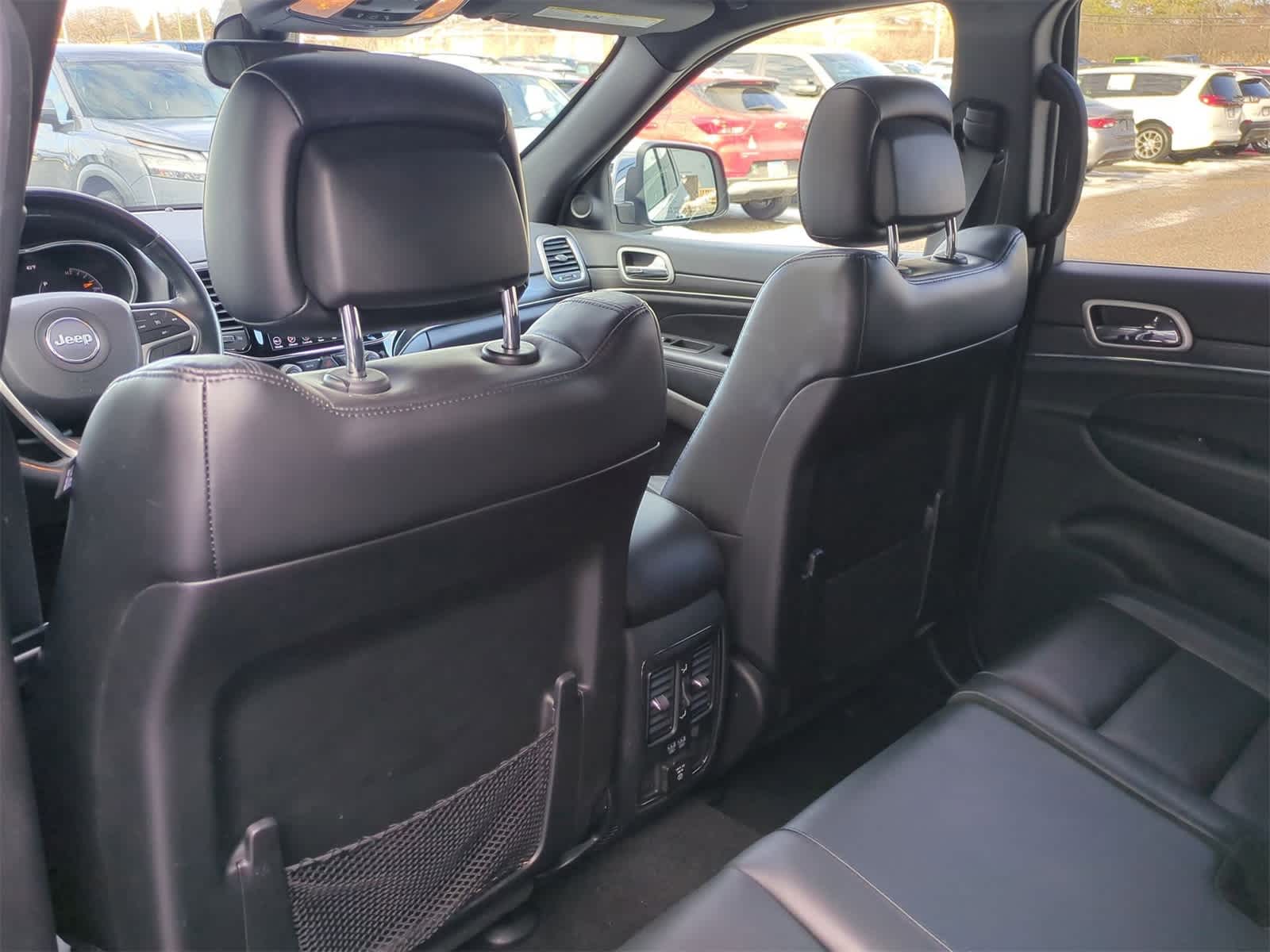 Thumbnail: 2019 Jeep Grand Cherokee - 18