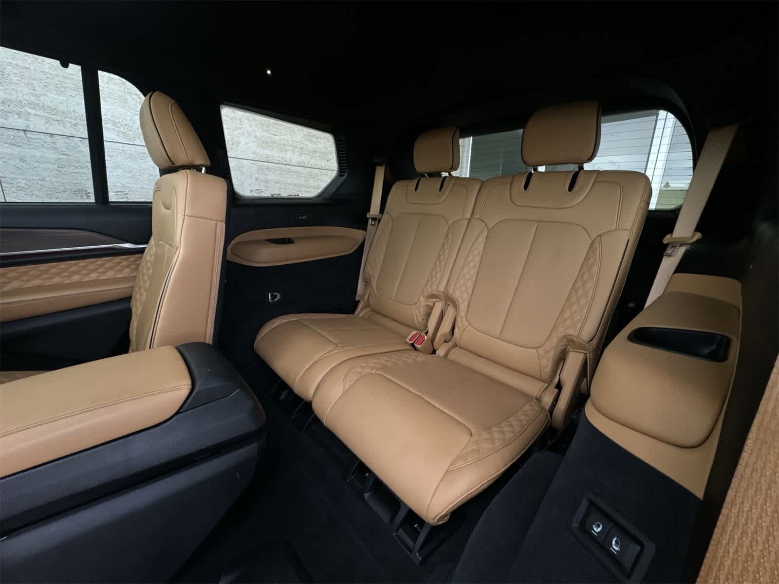 Thumbnail: 2023 Jeep Grand Cherokee L - 23