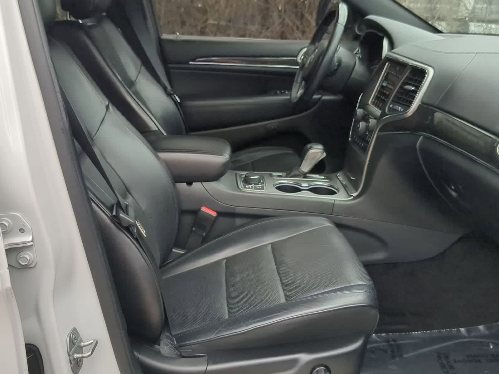 Thumbnail: 2018 Jeep Grand Cherokee - 21