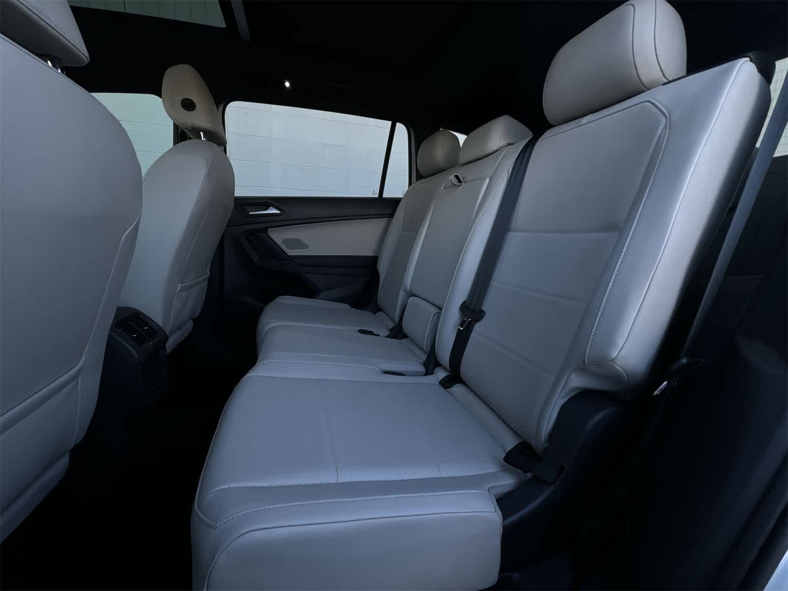 Thumbnail: 2019 Volkswagen Tiguan - 21