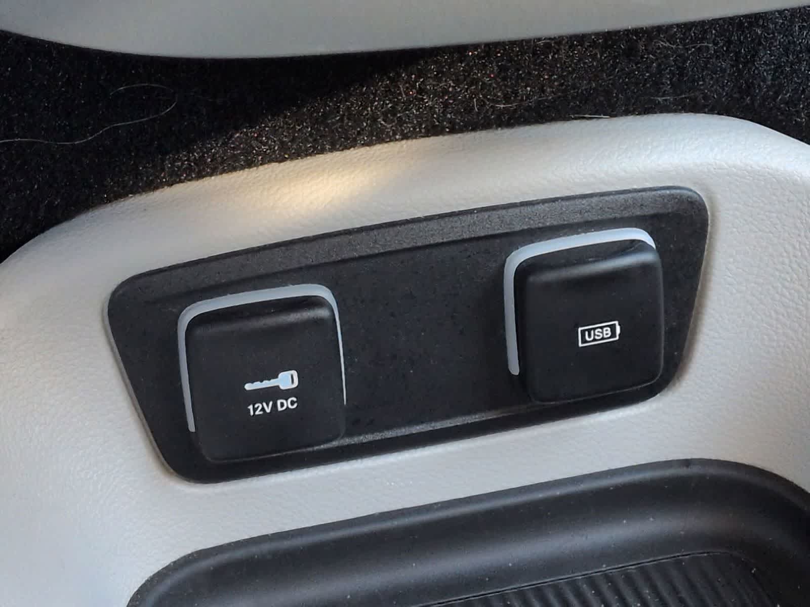 Thumbnail: 2020 Chrysler Pacifica - 33