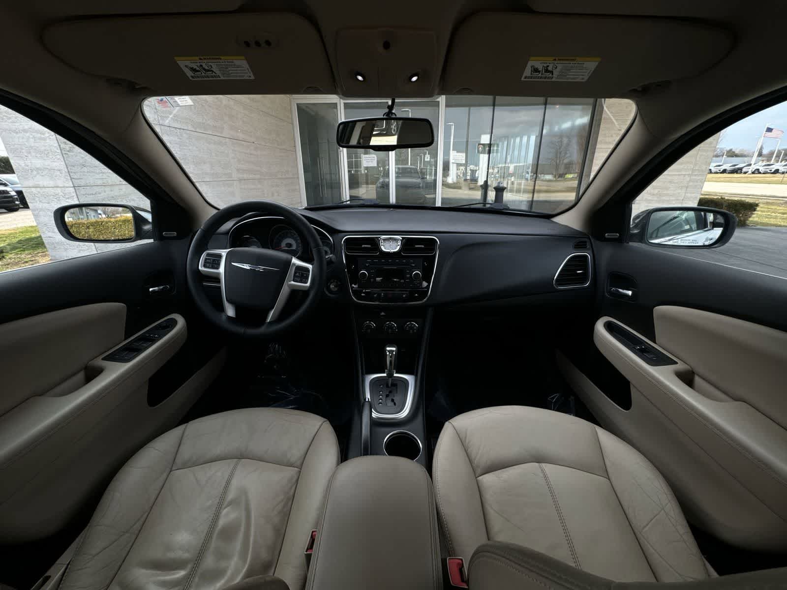 Thumbnail: 2013 Chrysler 200 - 16