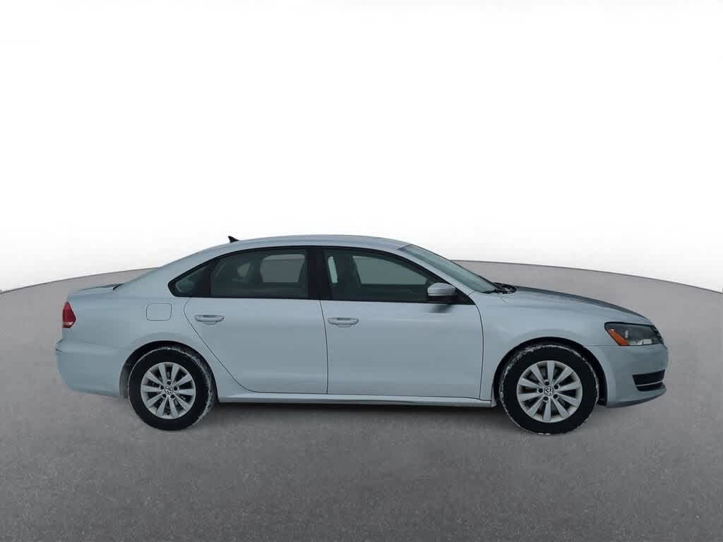 2014 Volkswagen Passat Wolfsburg Edition 9
