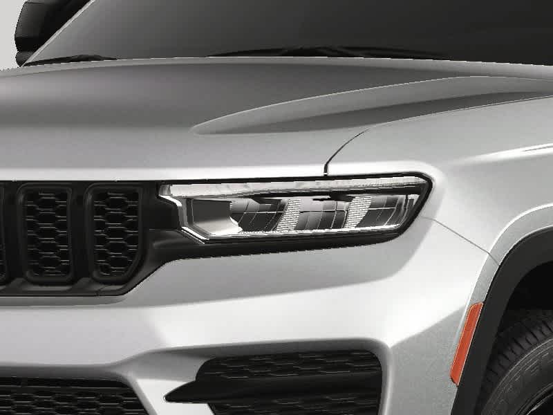 2025 Jeep Grand Cherokee Laredo 9