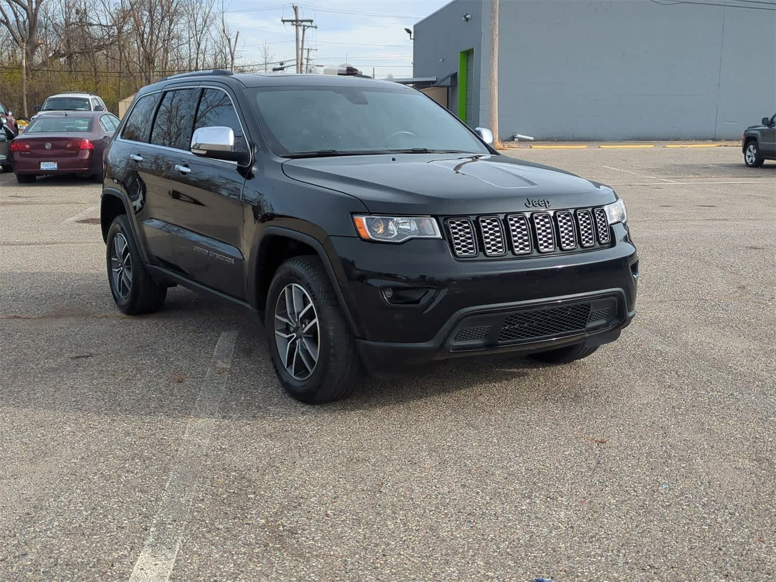 Thumbnail: 2021 Jeep Grand Cherokee - 16