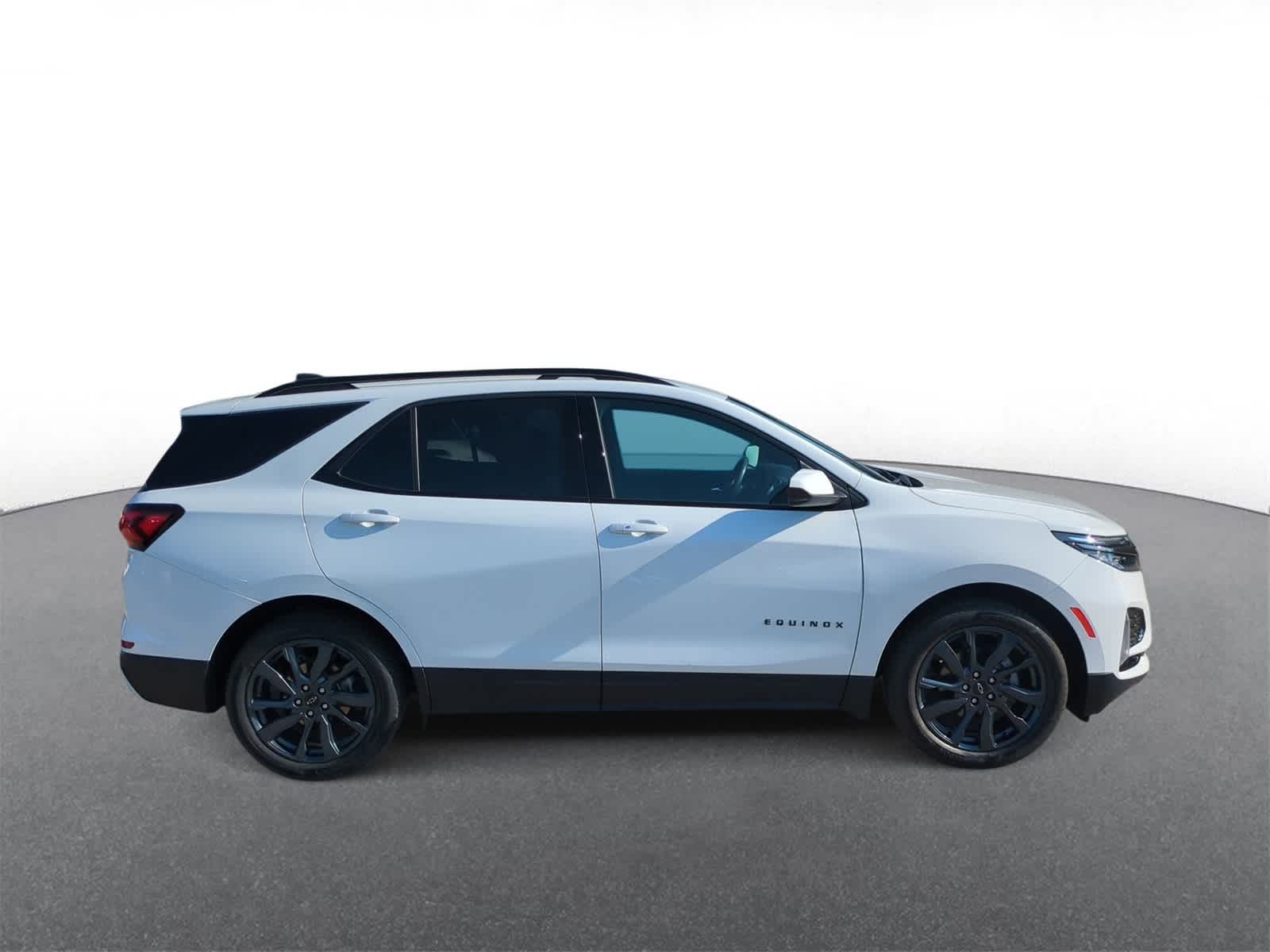 Thumbnail: 2022 Chevrolet Equinox - 9