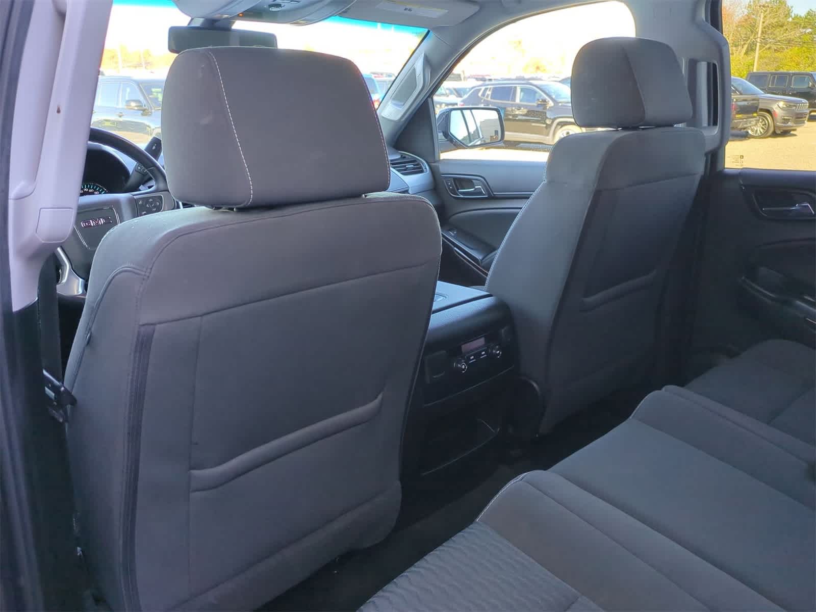 Thumbnail: 2017 GMC Yukon XL - 18