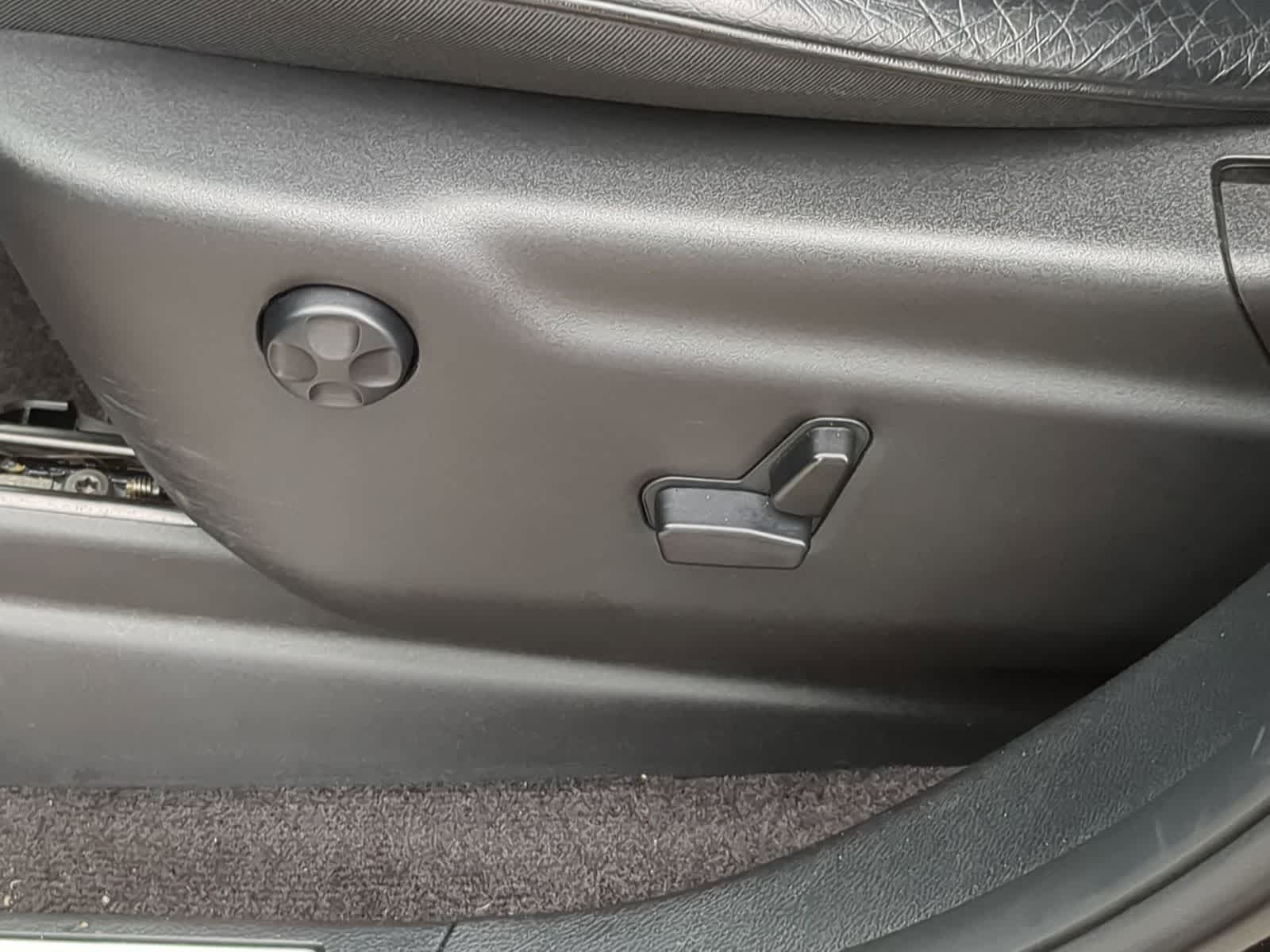 Thumbnail: 2018 Jeep Grand Cherokee - 17